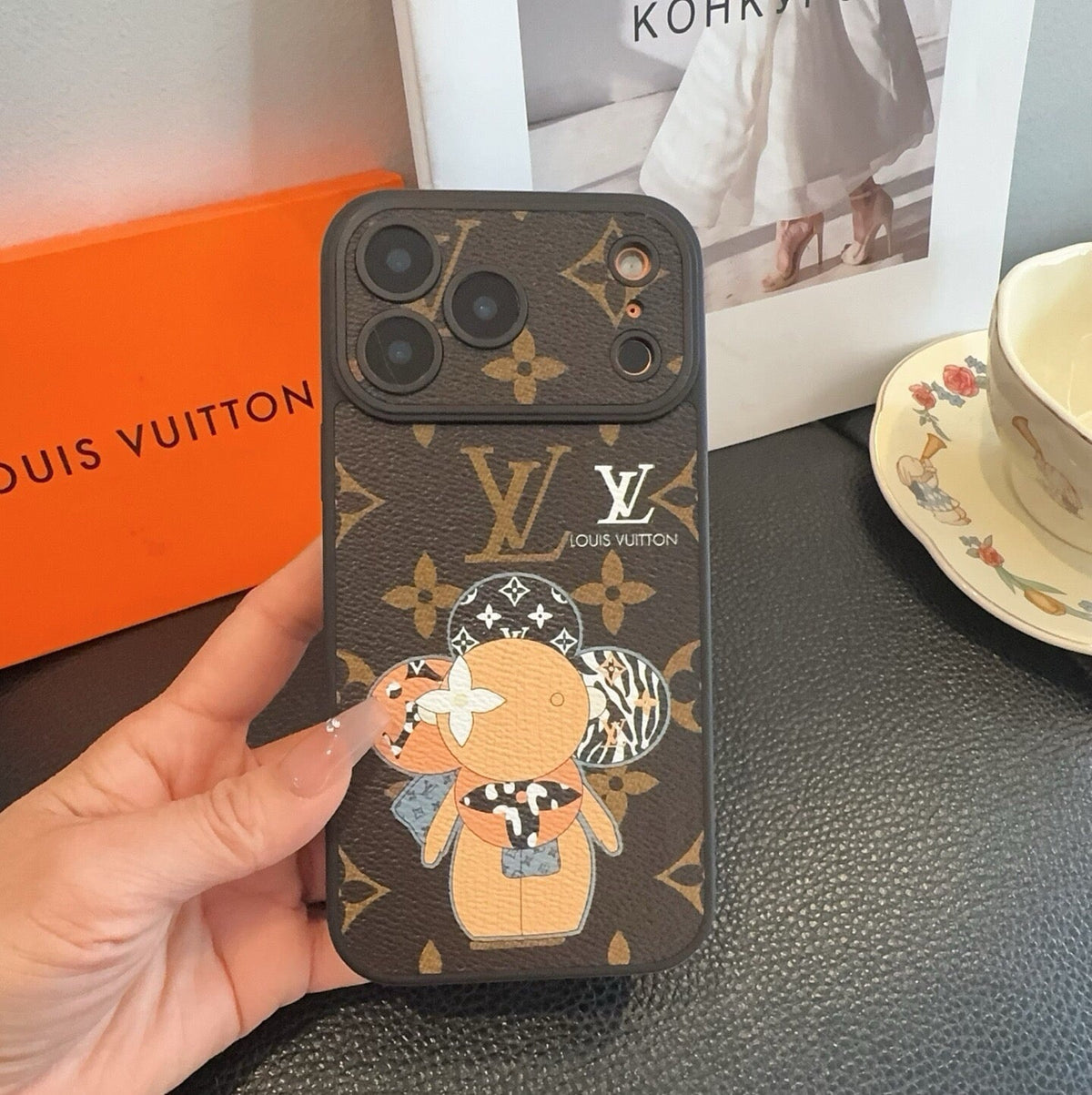 Louis Vuitton Phone Case With Sunflower Pattern 400362