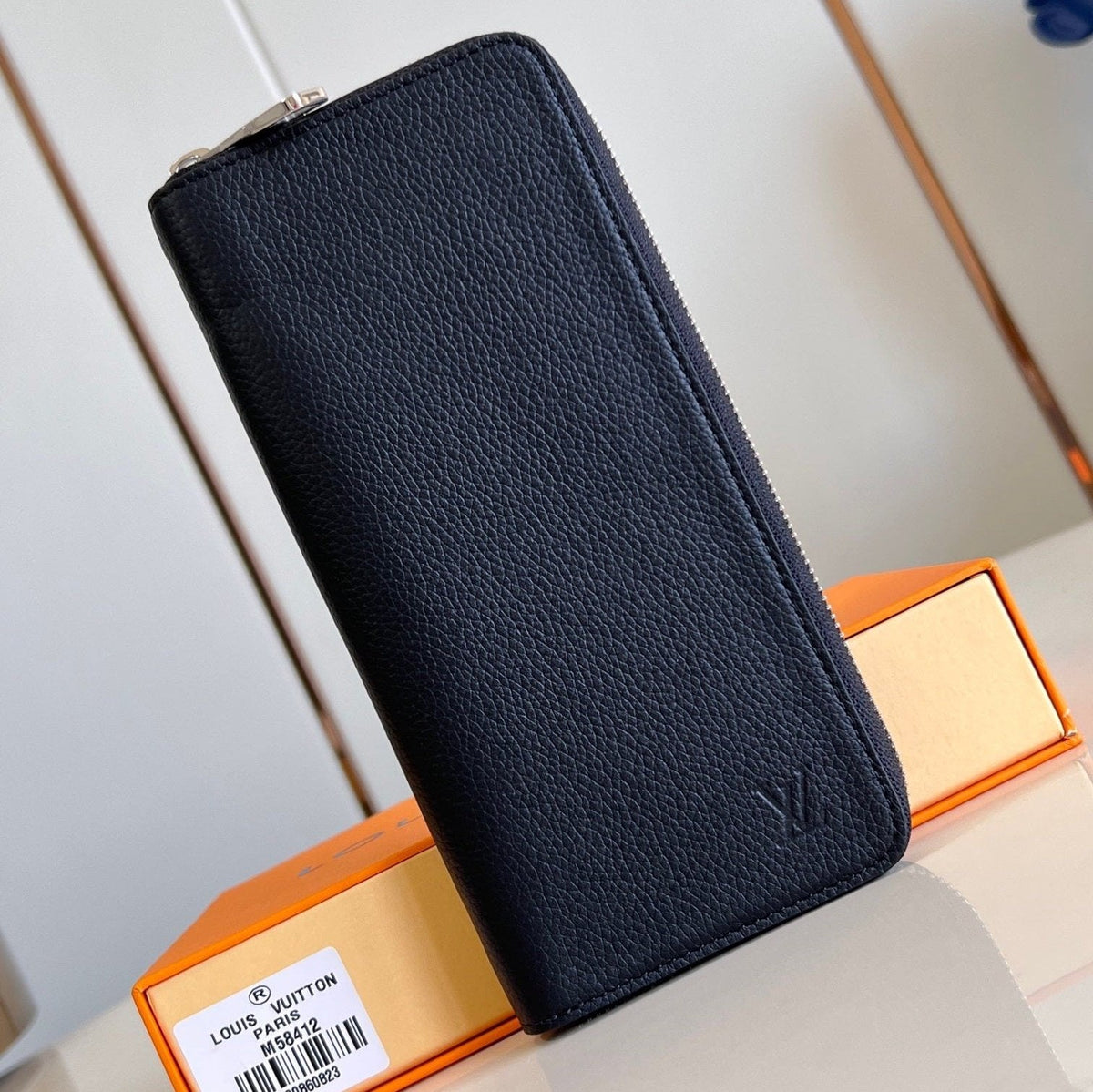ZIPPY VERTICAL WALLET 20CM BLACK CALFSKIN