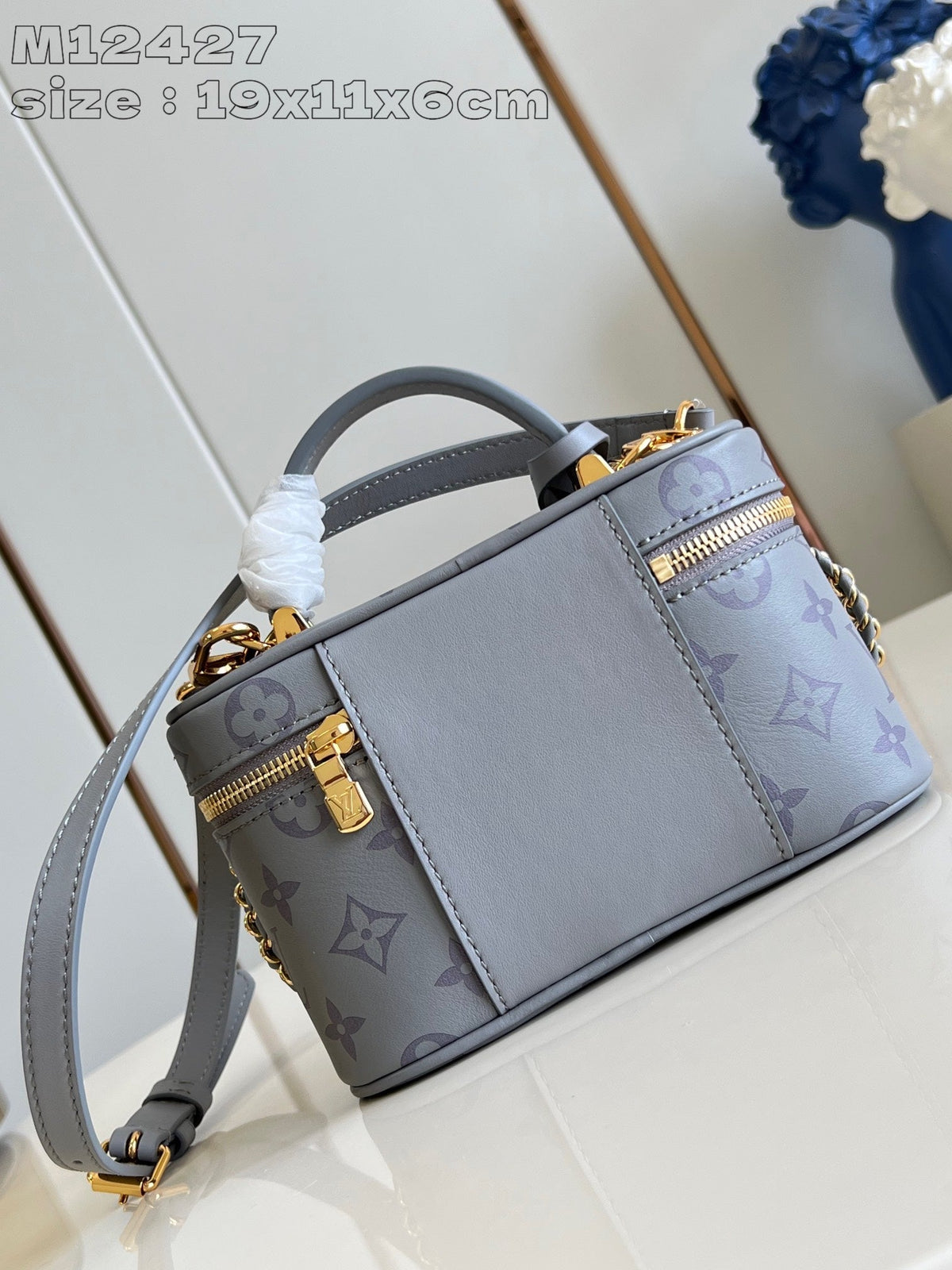 LV VANITY CHAIN POUCH 19 GREY MONOGRAM CALFSKIN