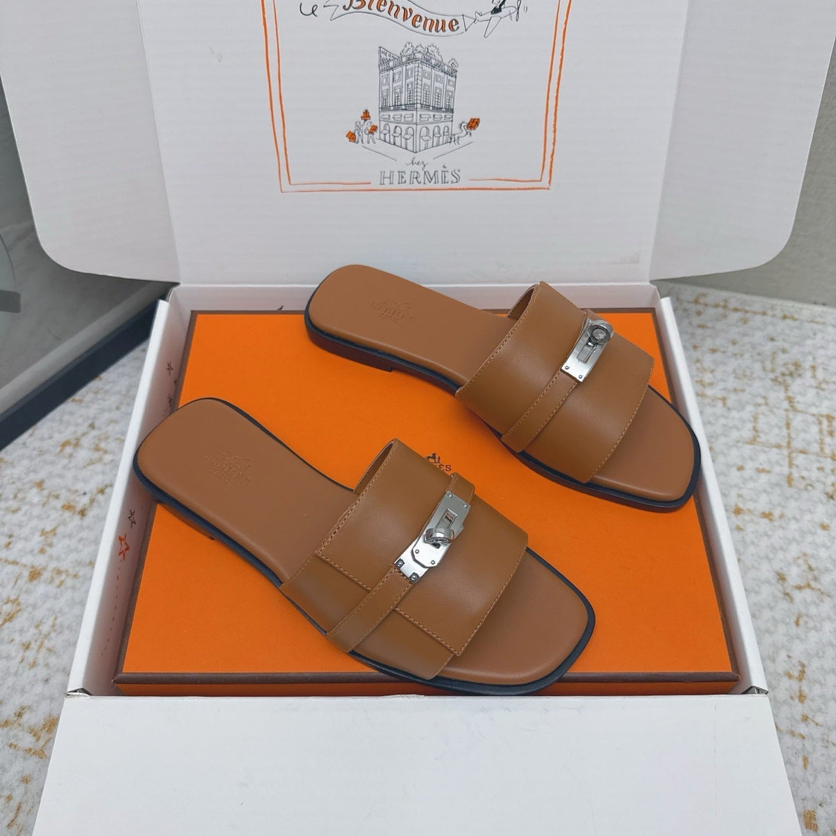 HM 26ss Oasis Sandals Brown Sheepskin Sliver Buckle 625166