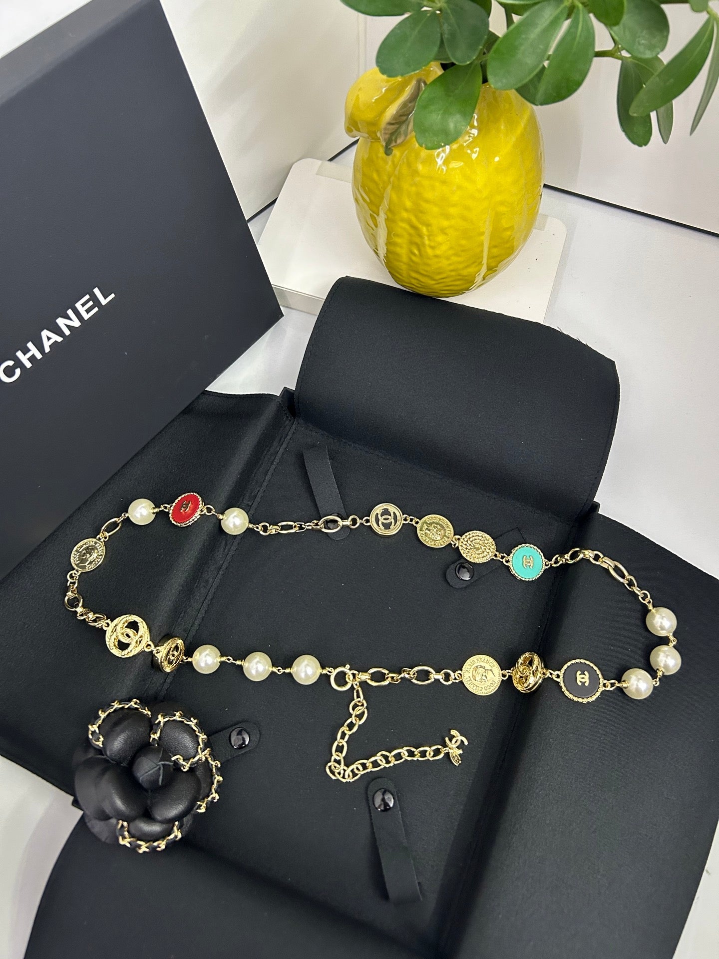 Chanel 2026 Pearl Medallion Charm Chain Belt