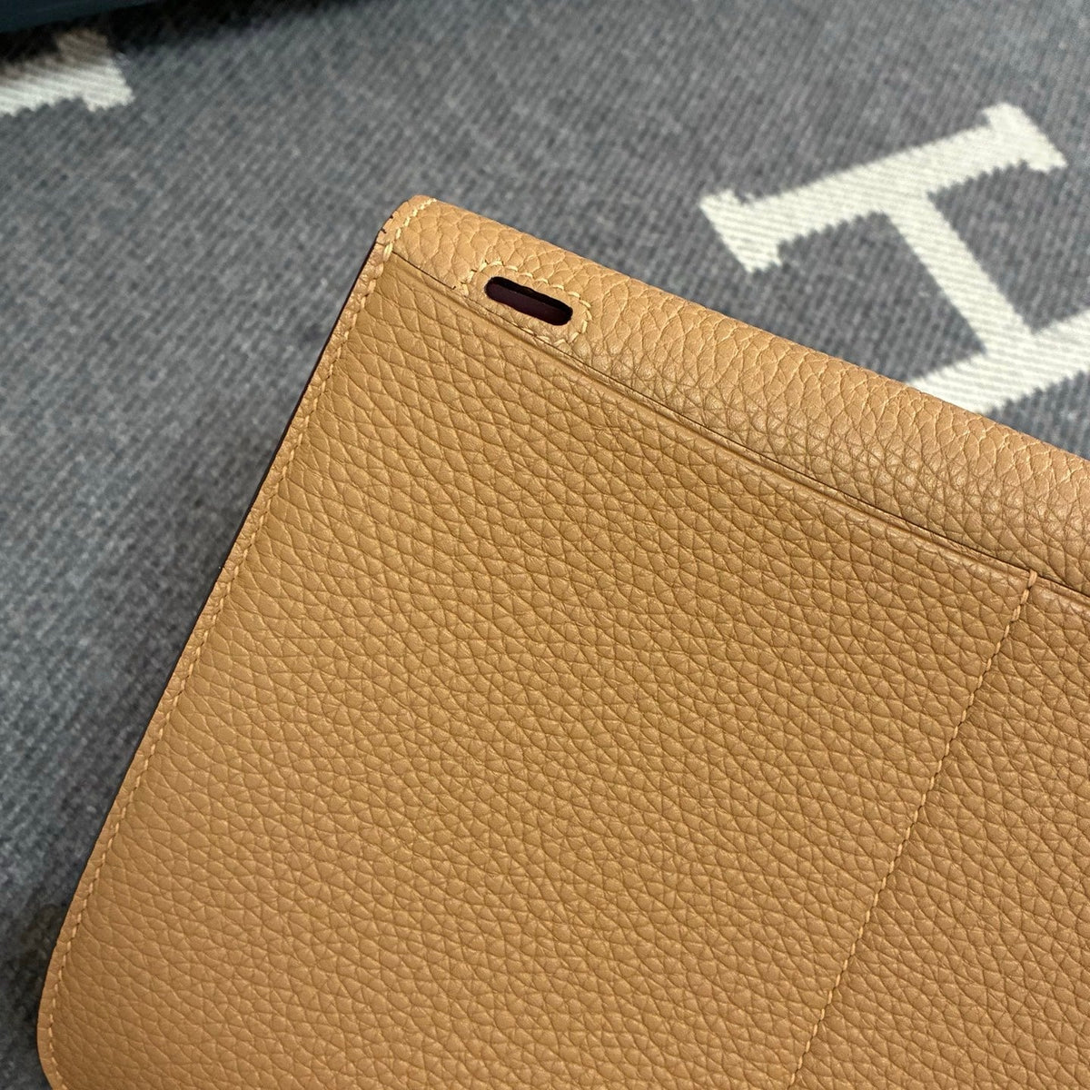 High-end Hermes 2026 Halzan 25 Bag Taurillon Clemence Leather 2