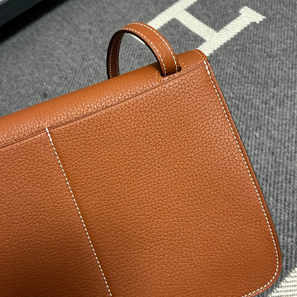 High-end Hermes 2026 Halzan 25 Bag Taurillon Clemence Leather 1