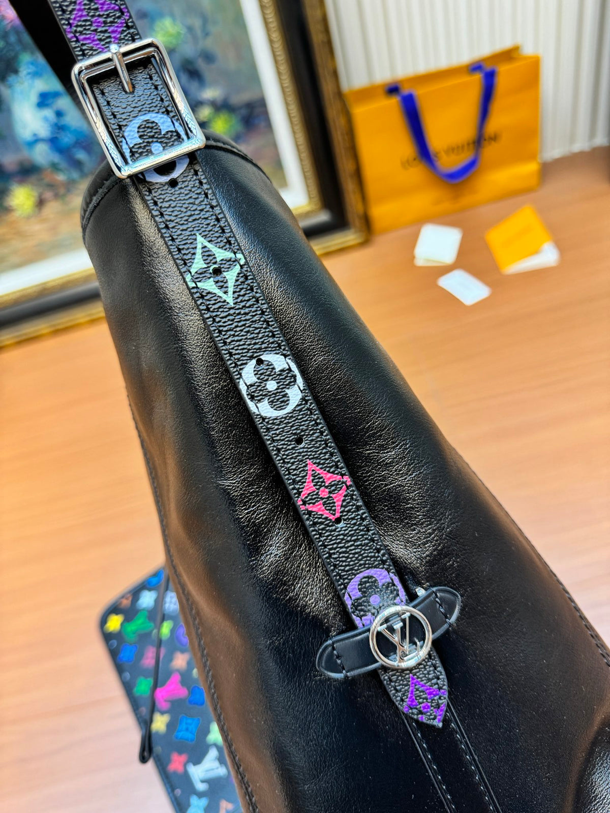 LV CarryAll Vibe LV x TM 39cm Black Sheepskin 206019