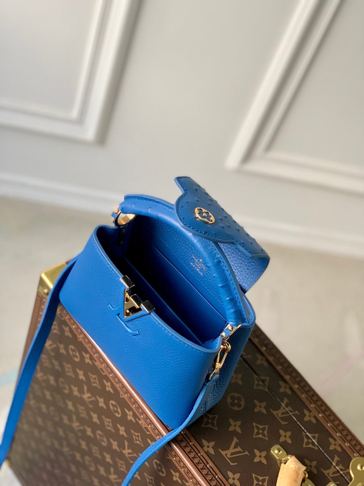 CAPUCINES MINI 21 COBALT BLUE TAURILLON GOLD HARDWARE