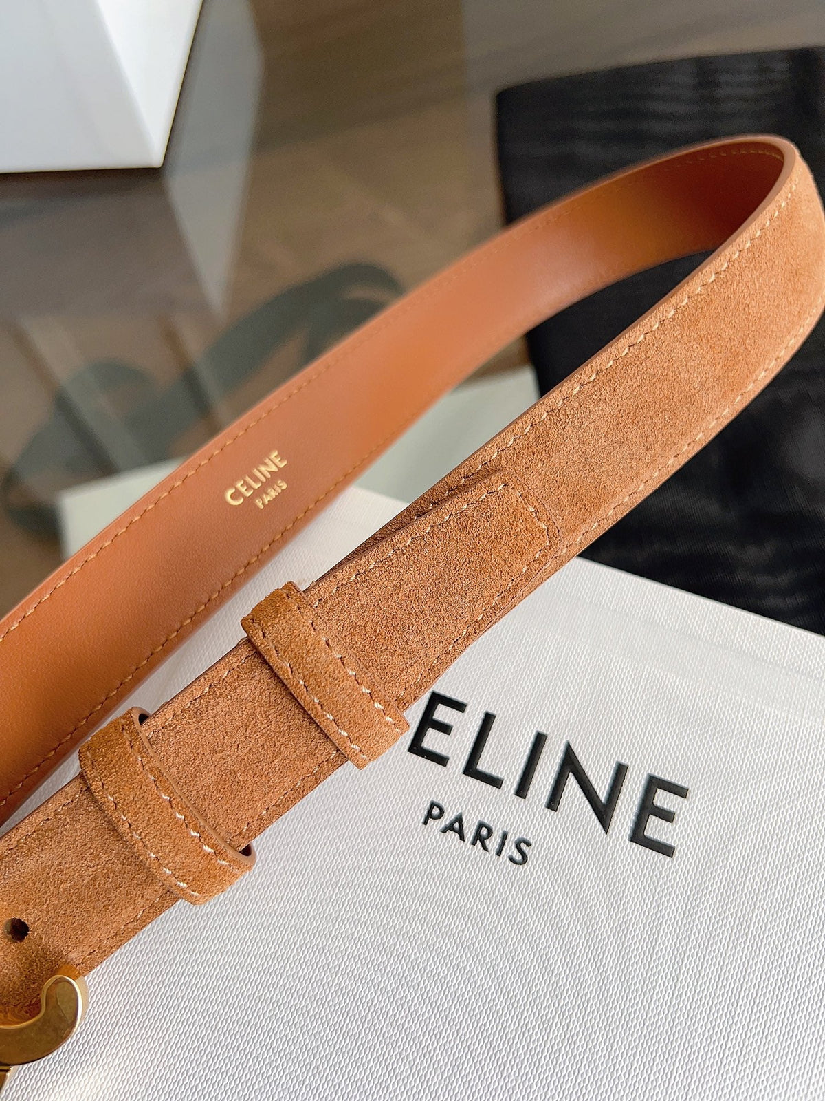 CL Gold 25mm Triomphe Tan Suede 616260