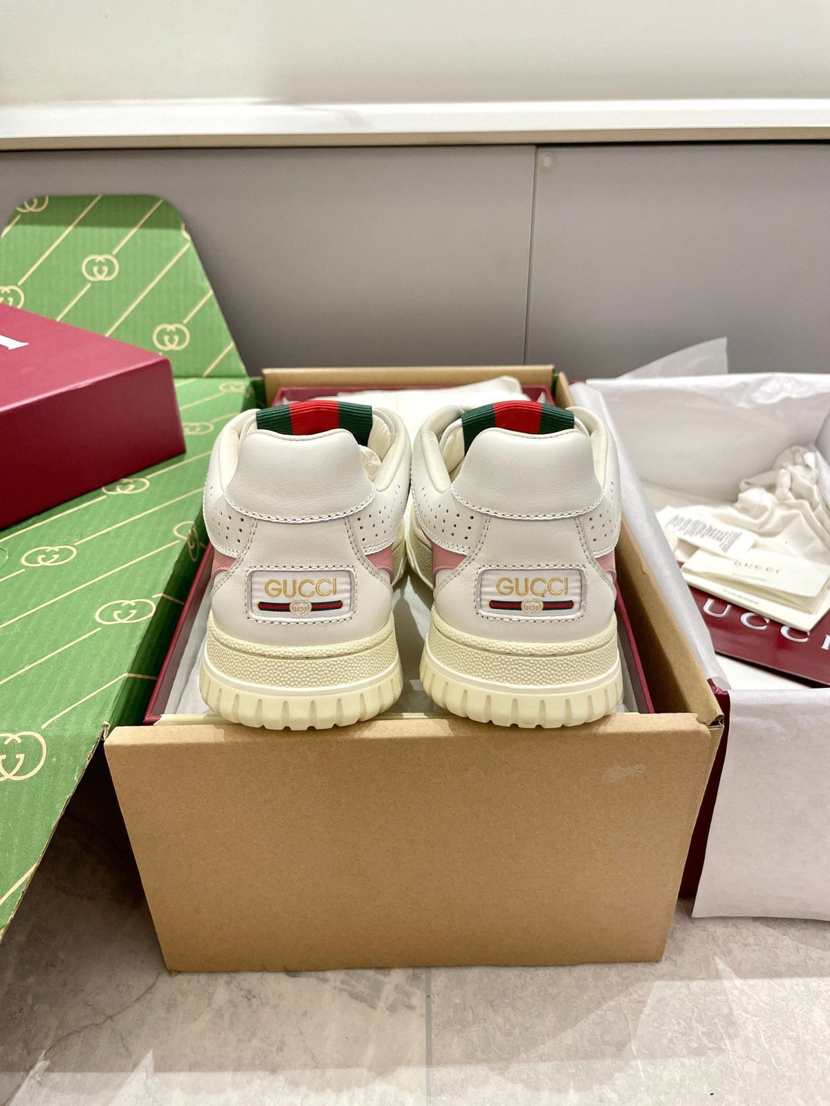 GG 26 Sneaker White Pink Red Green Cowhide 632871