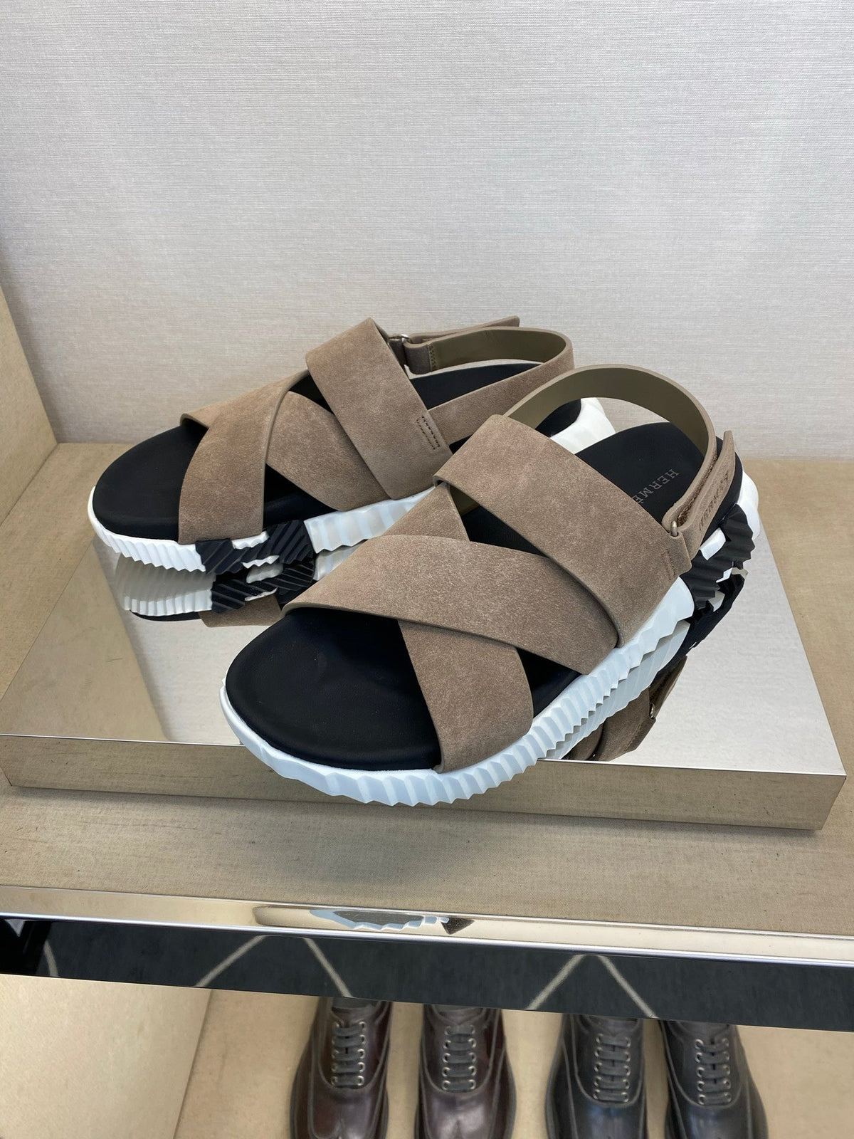 HM Men's Electric Sandals Beige Suede 602593