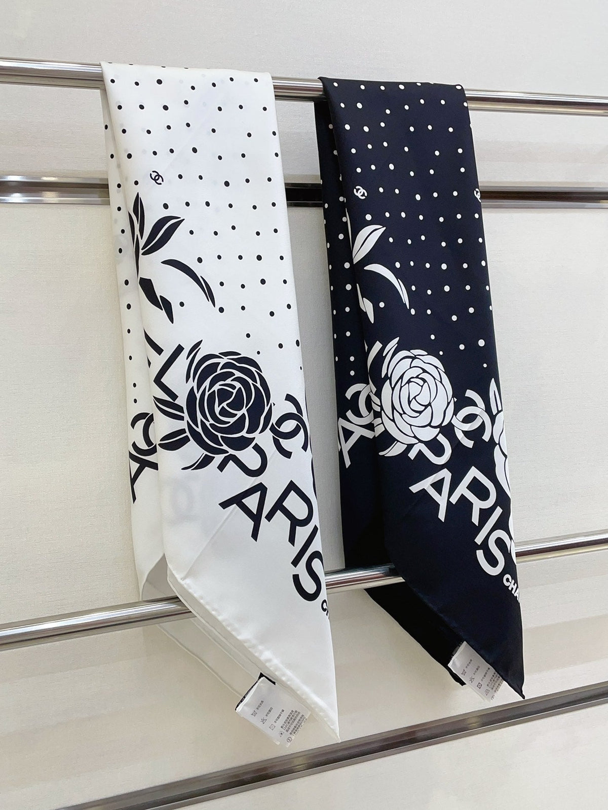 CC Square Scarf 90 CM In White Polka Dot Black Camellia Silk Twill 288722