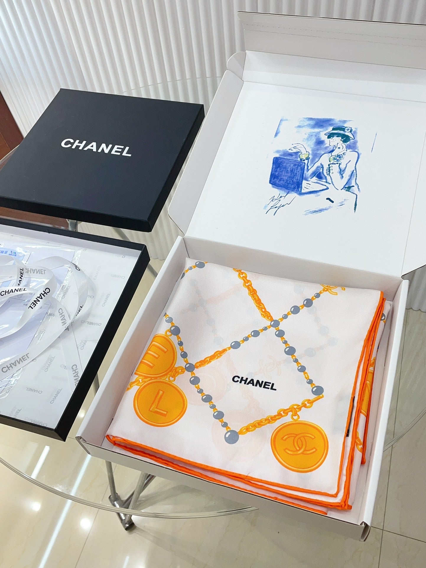 CC Square Scarf 90 CM In White Mix Yellow Silk Twill 176345