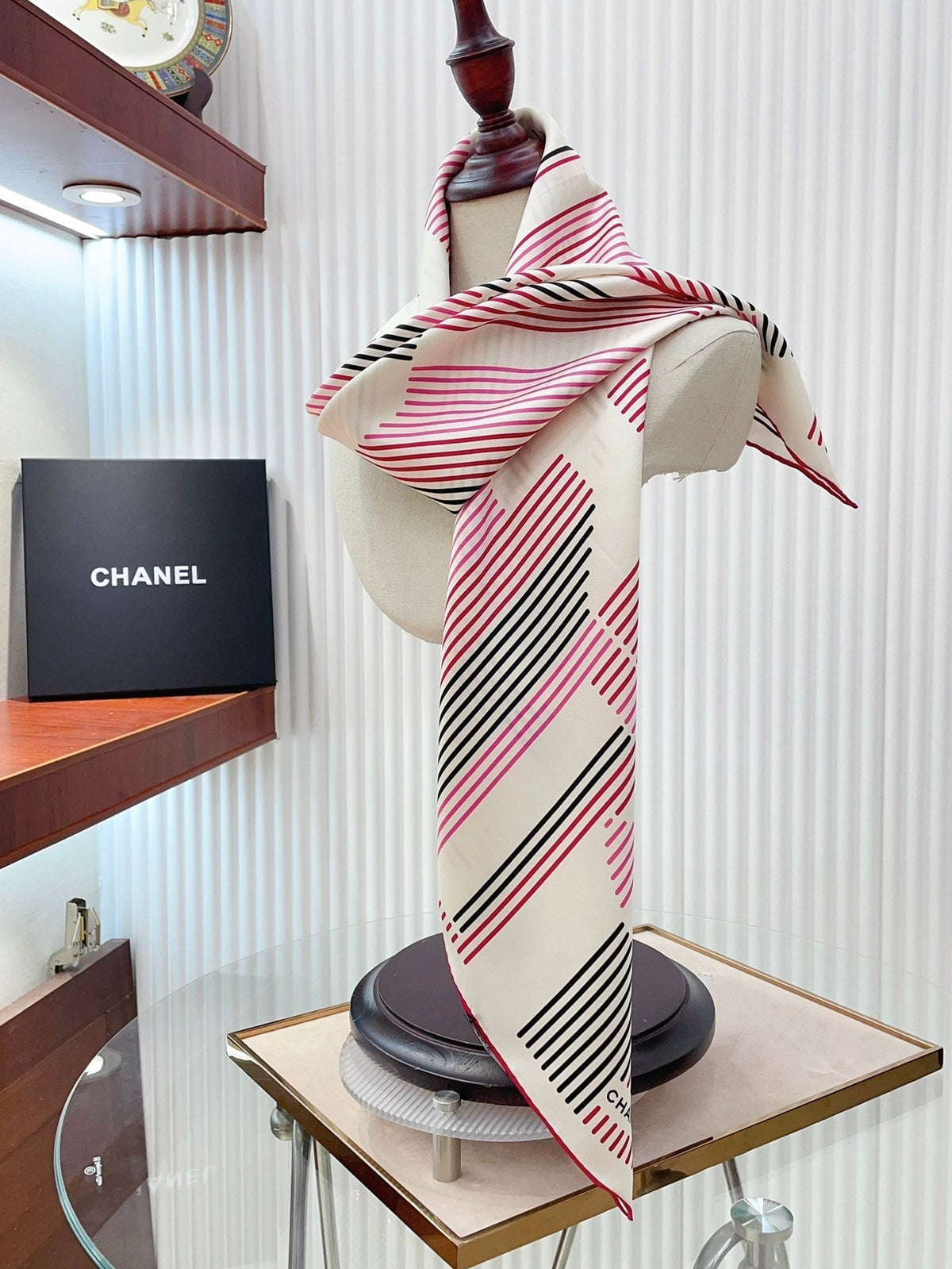 CC Square Scarf 90 CM In Colorful Silk Twill 190034