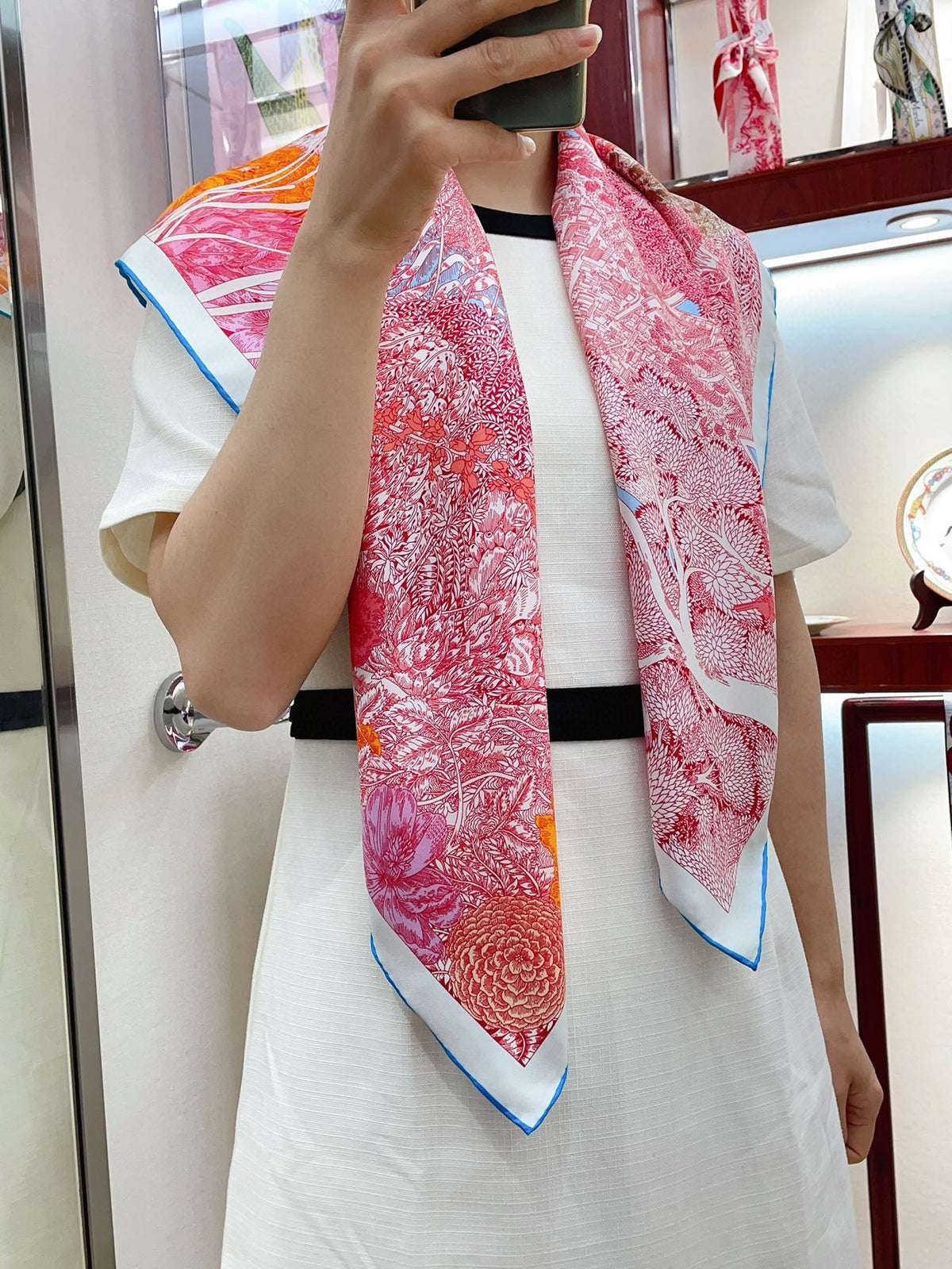 Retour A La Nature Shawl 90 CM In Pink Colorful Silk Twill 198584