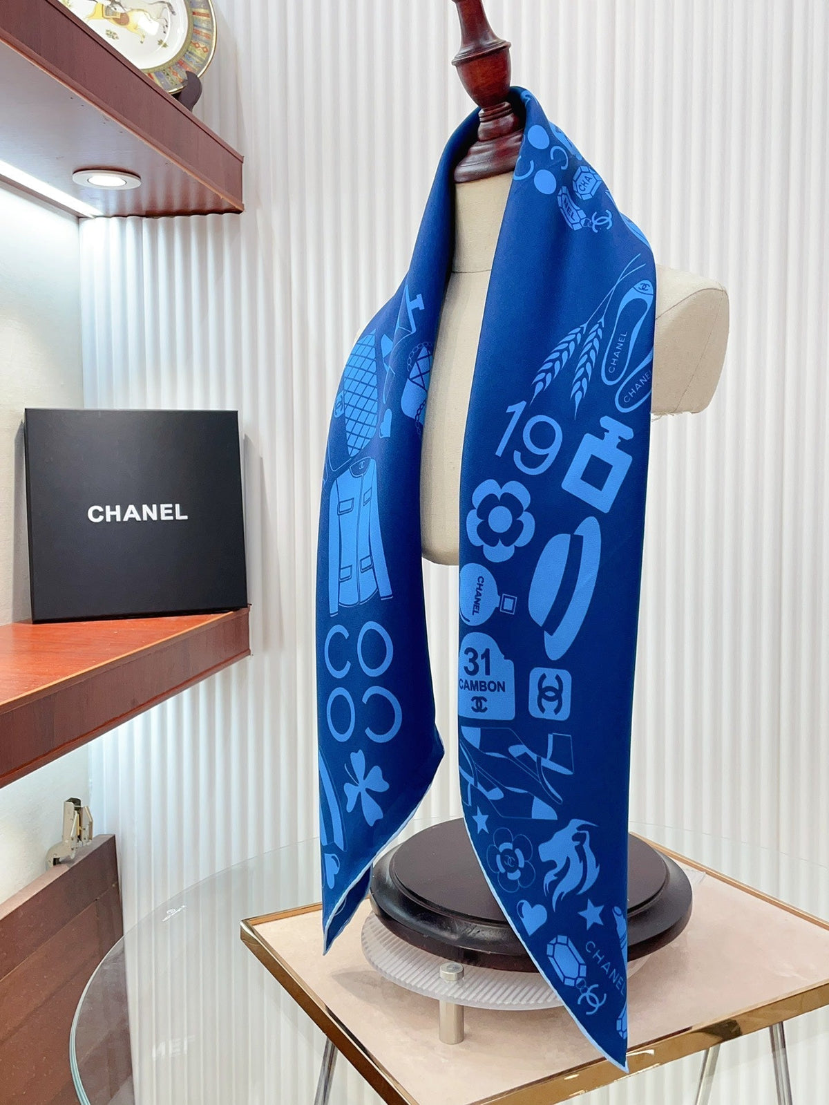 CC Square Scarf 90 CM In Blue Silk Twill 211102