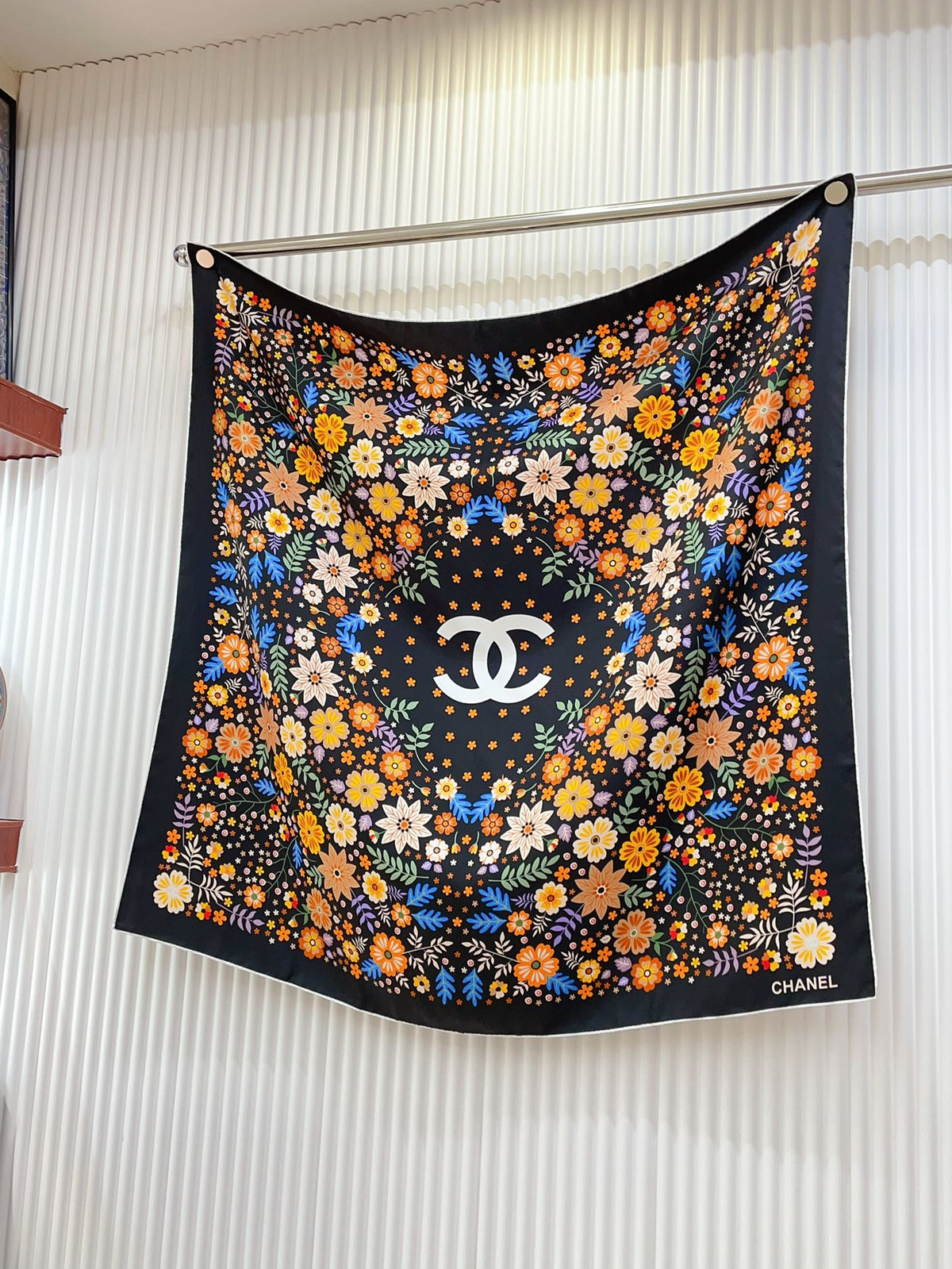 CC Square Scarf 90 CM In Black Colorful Silk Twill  234597