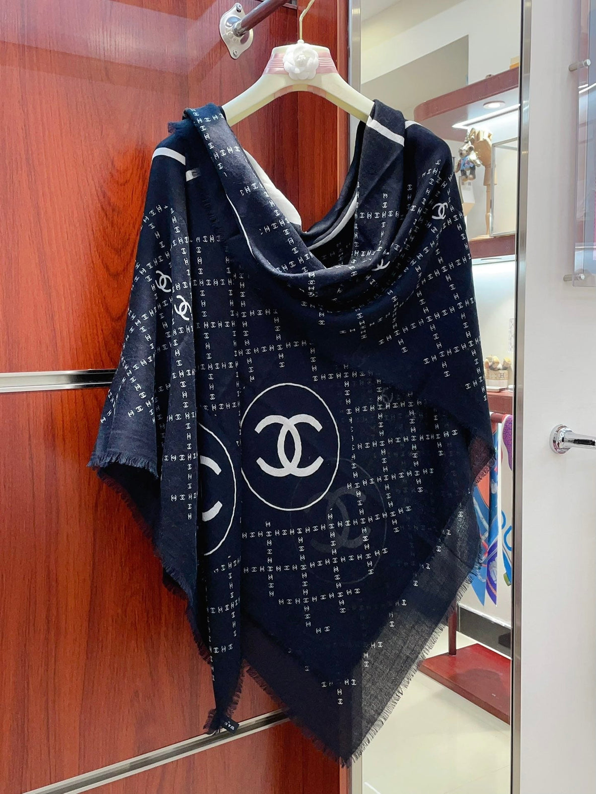 CC Square Scarf 140 CM In Black With White Logo Cashmere 300443
