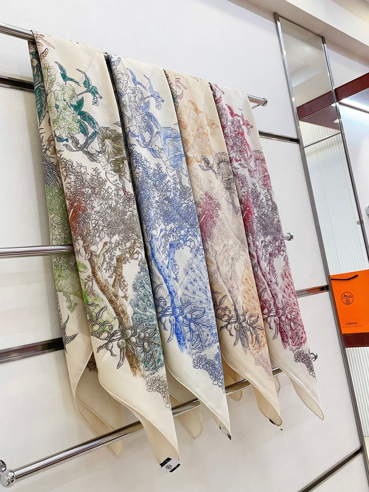 Le Jardin De Leila Au Bloc Shawl 135 CM In Colorful Cashmere And Silk 316263
