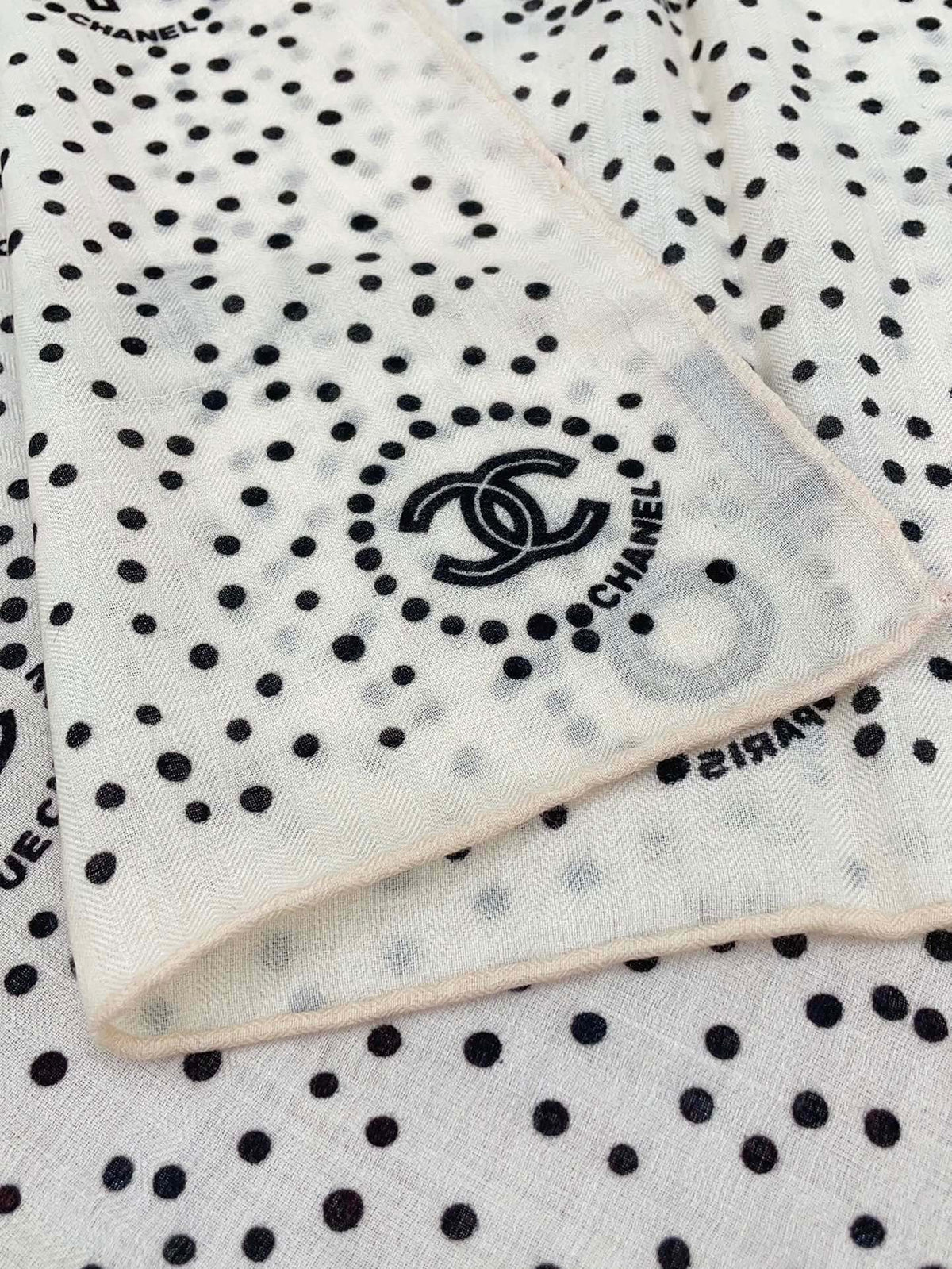 CC Square Scarf 140 CM In White Black Polka Dot Cashmere Silk 337146