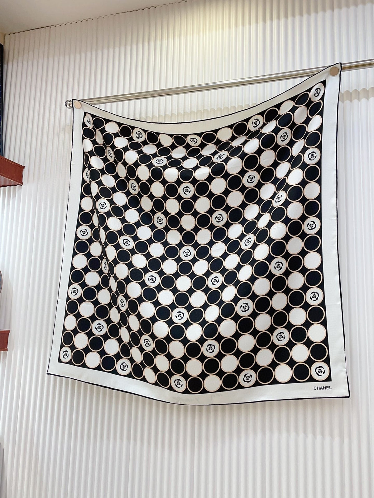 CC Square Scarf 90 CM In Black Mix White Silk Twill  350415
