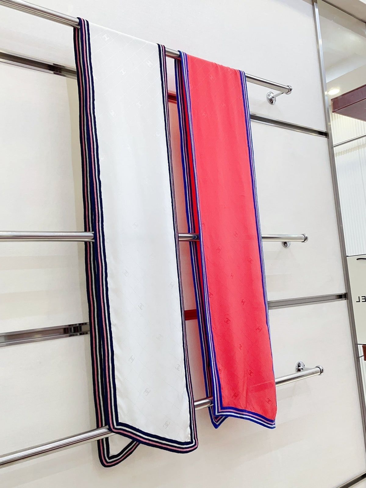 CC Scarf 200 CM In Red Mix Blue Silk 357901