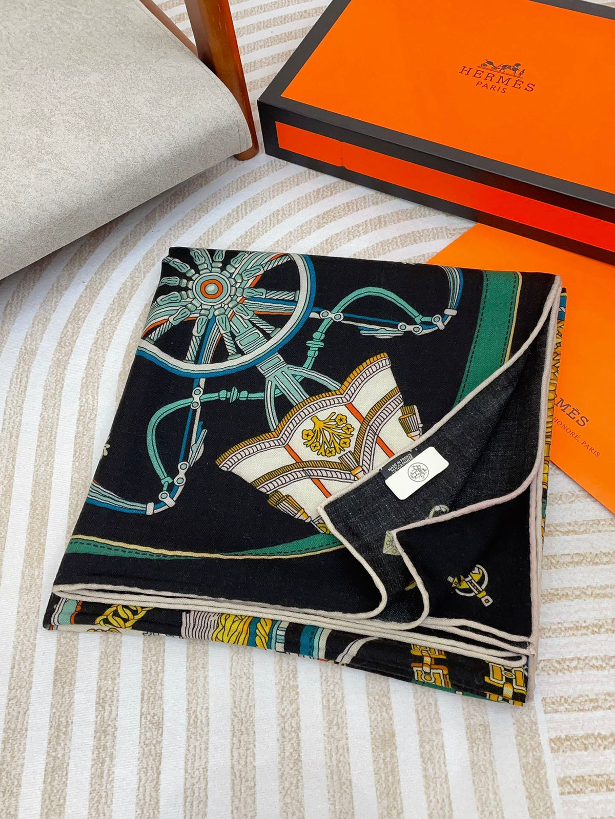 Stately Wheels Scarf 140 CM Black Colorful Cashmere And Silk 394589