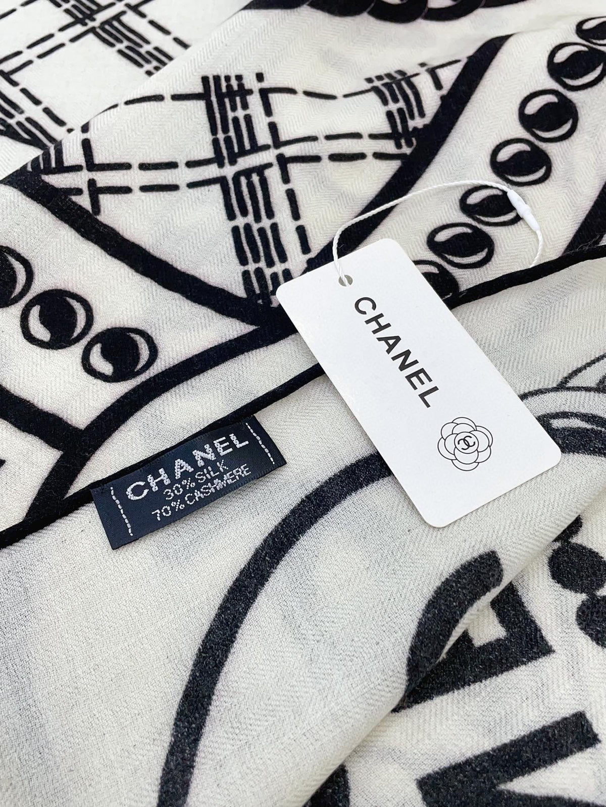 CC Square Scarf 140CM In White Mix Black Cashmere And Silk 407279