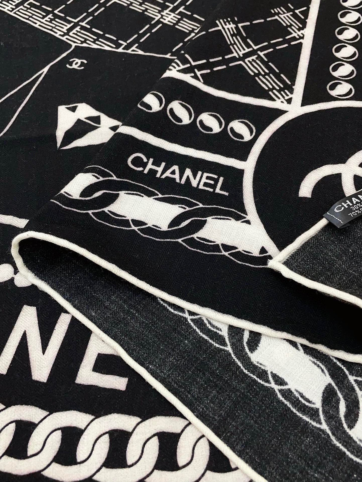 CC Square Scarf 140 CM In Black Mix White Cashmere And Silk 407280