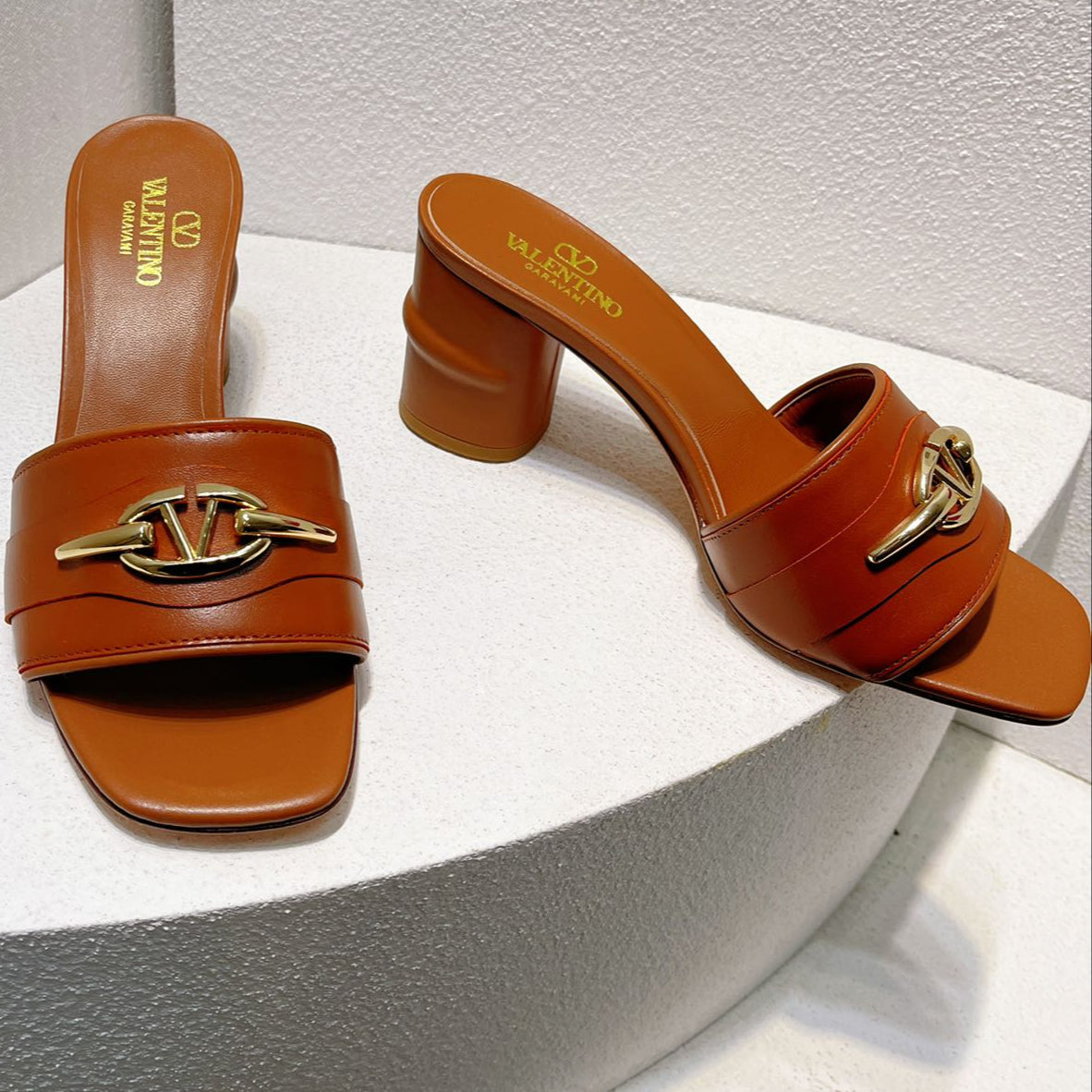 VT Leather Mules Brown Cowhide 292872