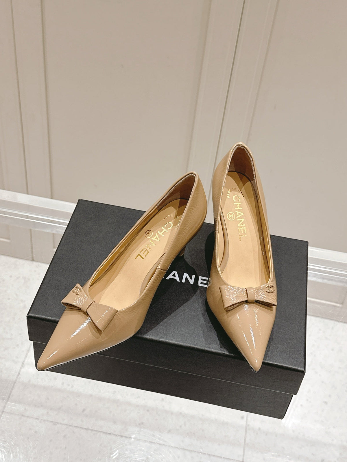 Chanel 25A Heel Pump Nude Patent  Calfskin 393070