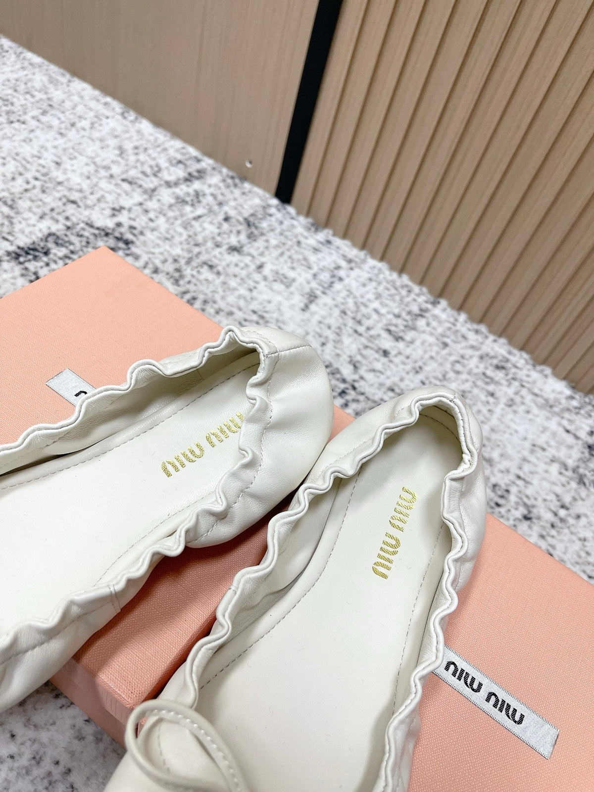 Miu  Mary Jane Flat White Sheepskin 591573