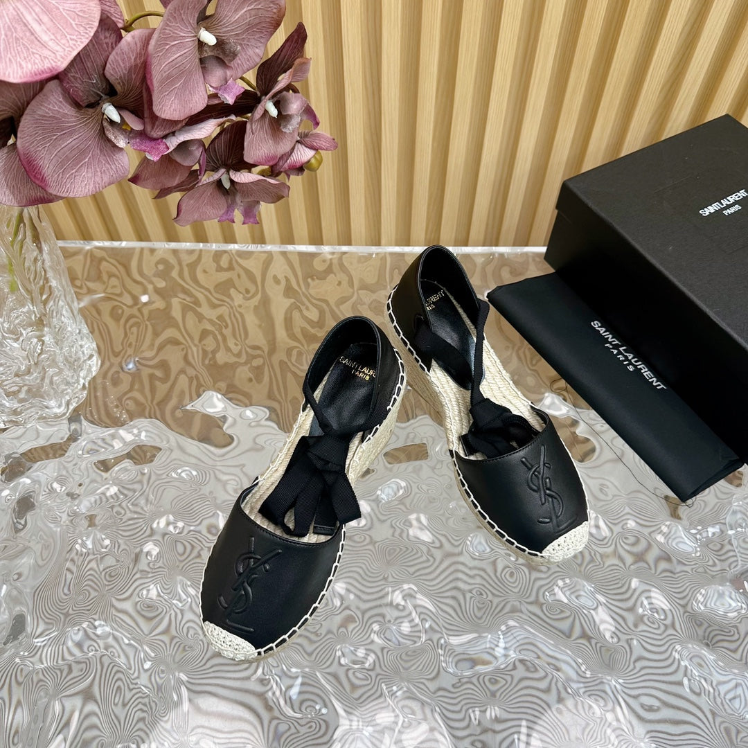 SL WEDGE SANDALS BLACK CALFSKIN AND STRAW