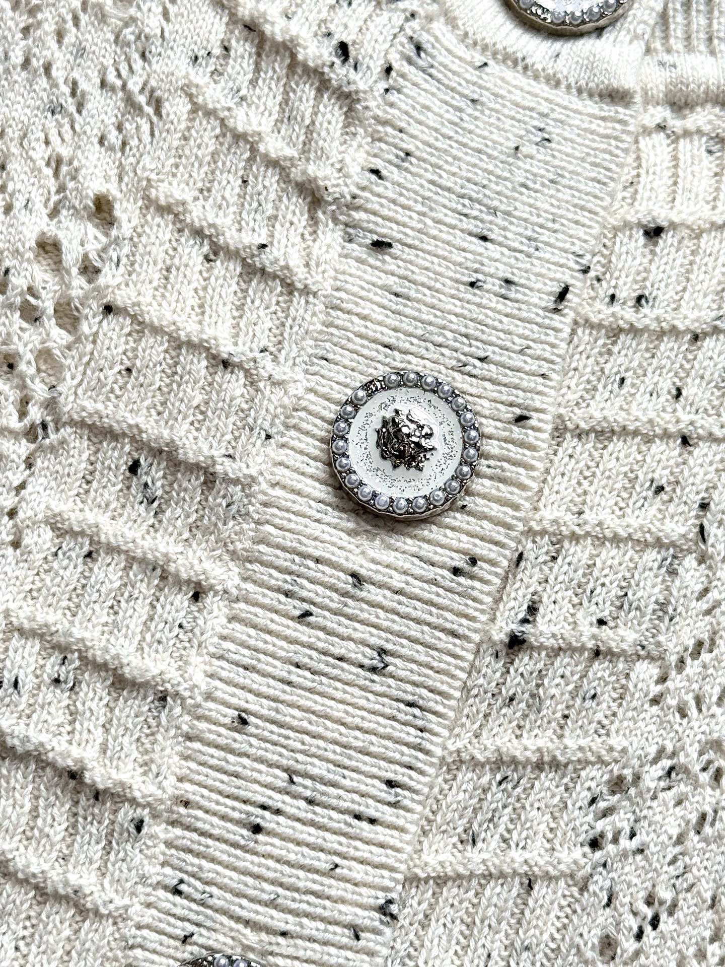 CC 25 Cardigan Beige Wool