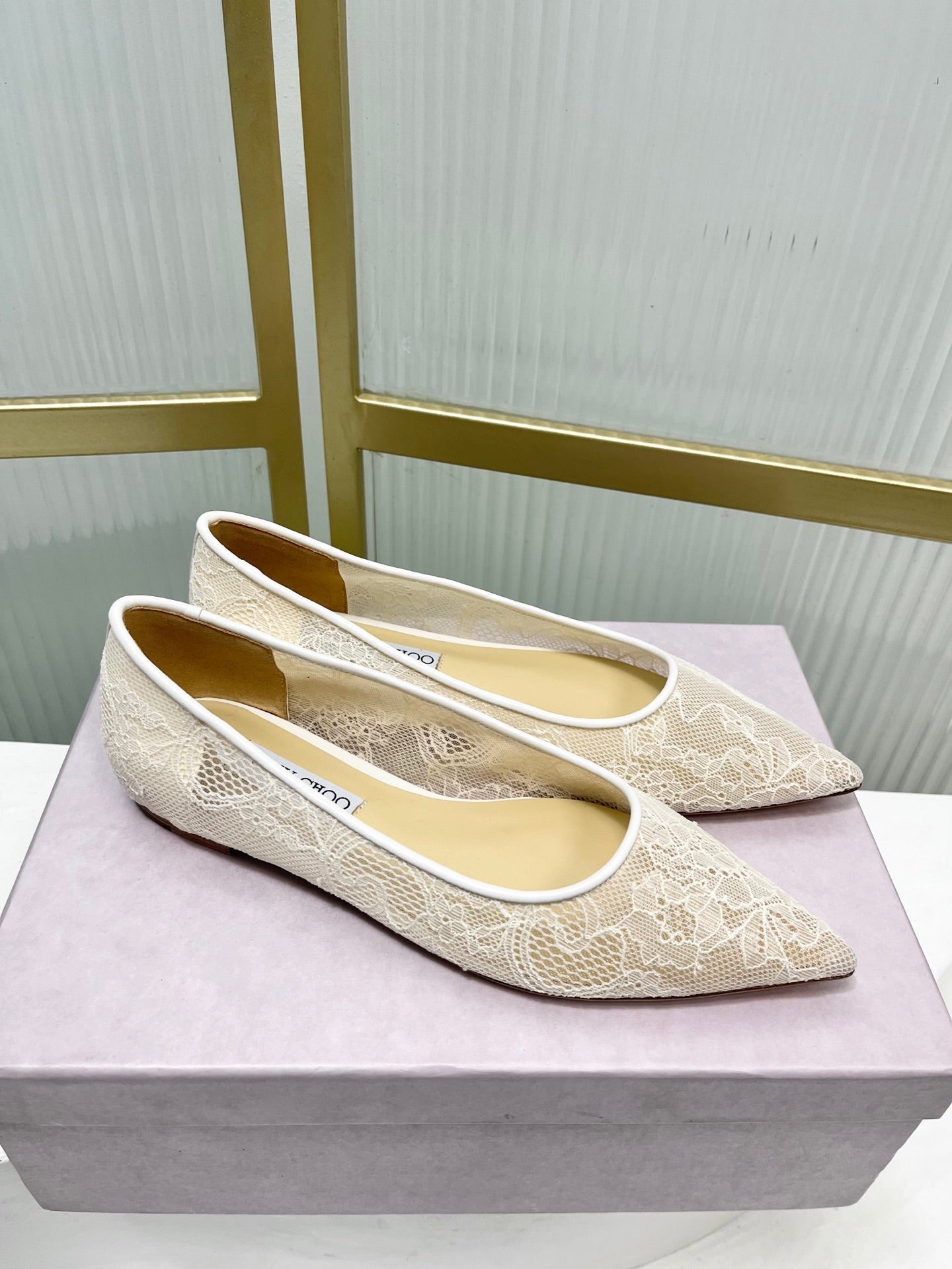 Jimmy 26s  Ballet Flats Ivory Beige Lace Sheepskin 605952