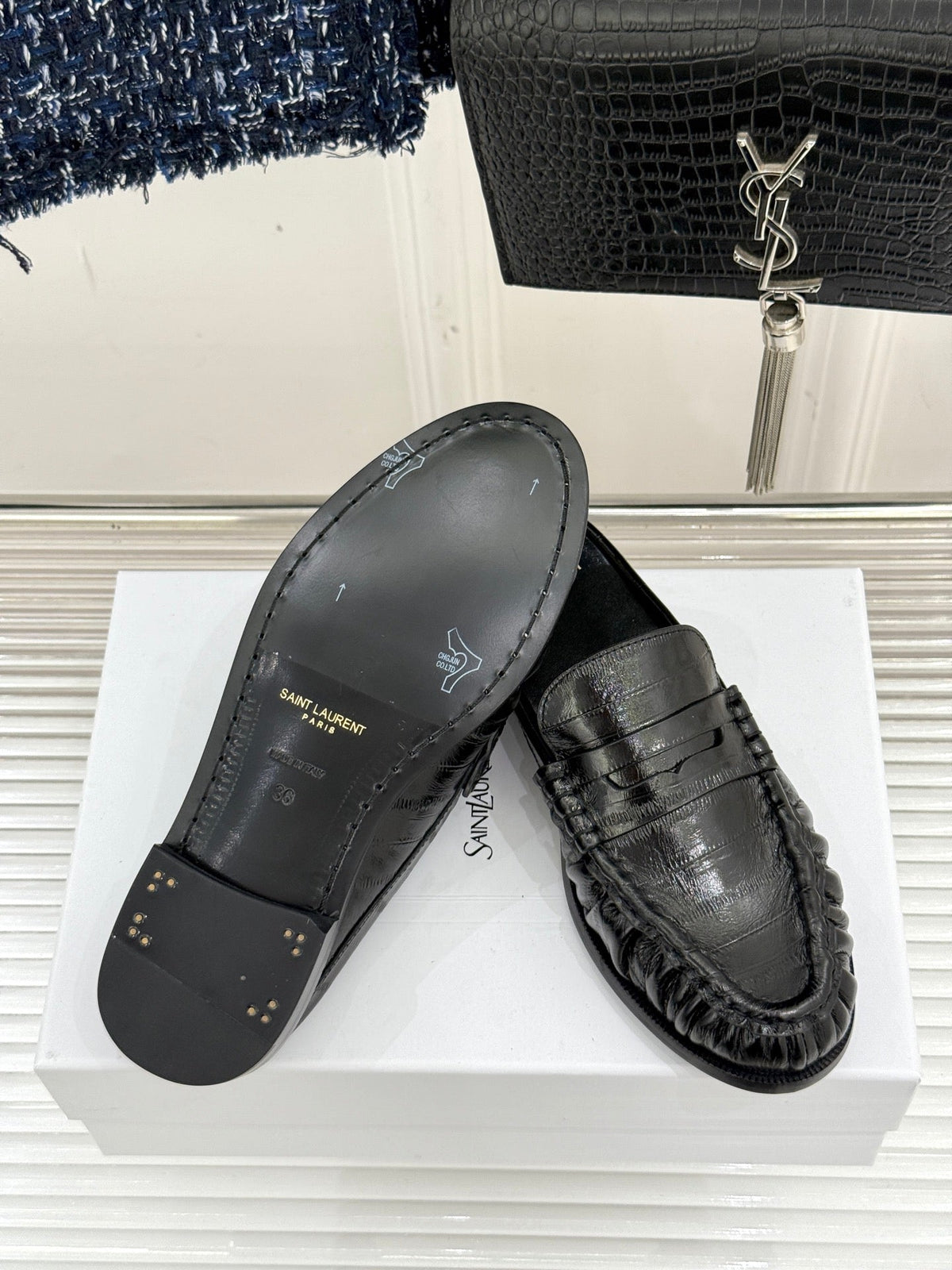 YSL 25 Loafer Black Sheepskin 474874