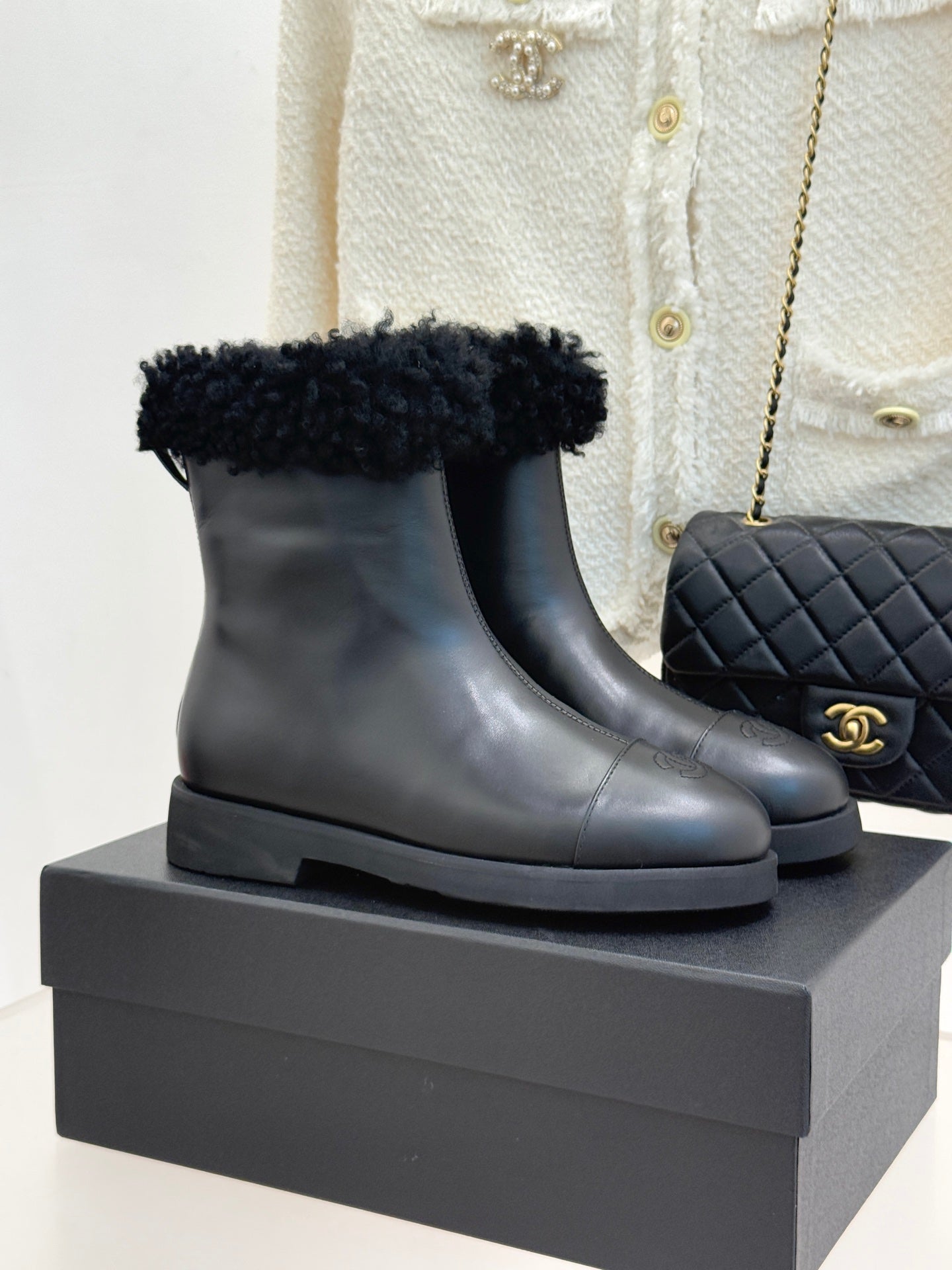 CC 25s Ankle Boots Black Leather Wool 512071