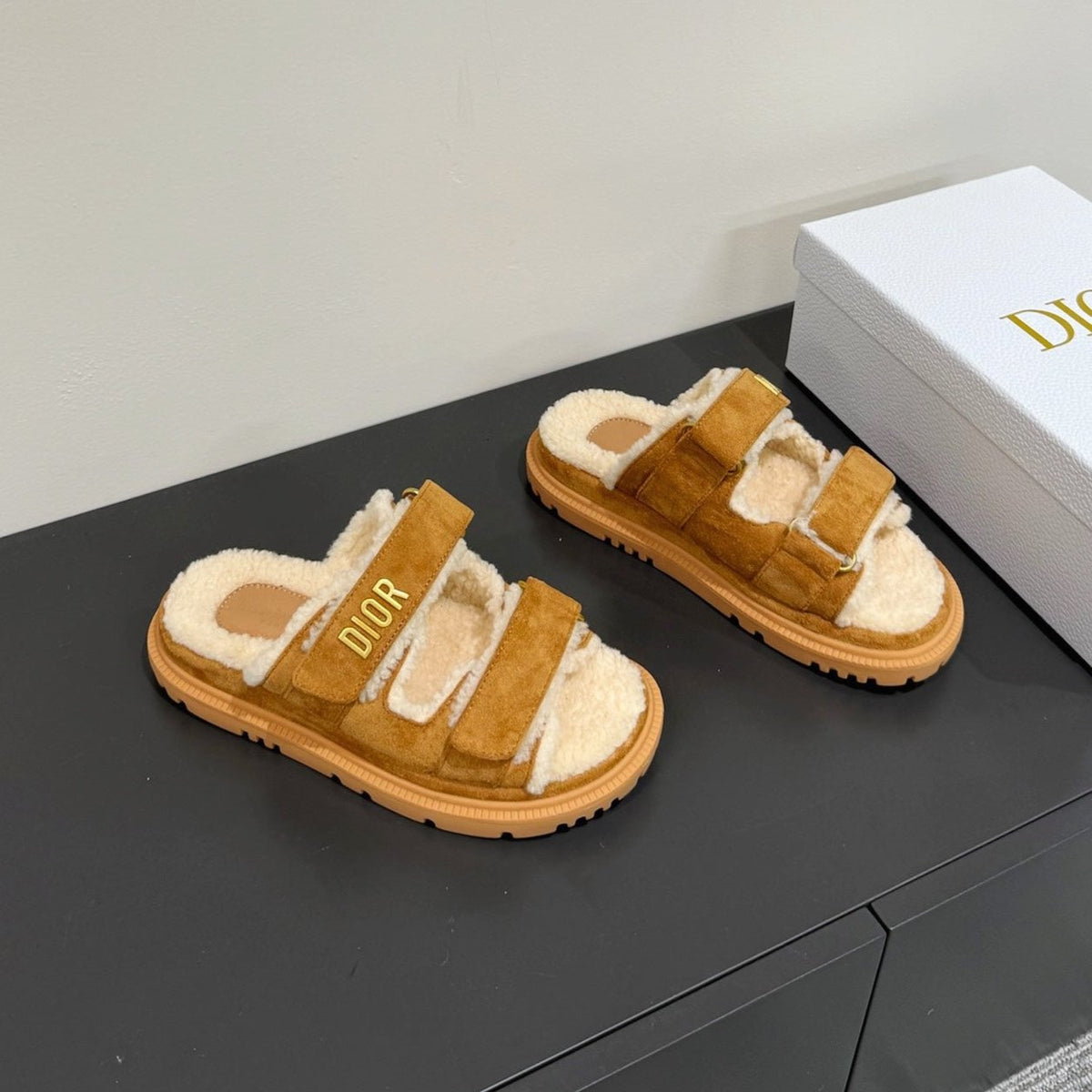 Dioract Slide In Caramel Suede And Wool Fleece Lining 109877