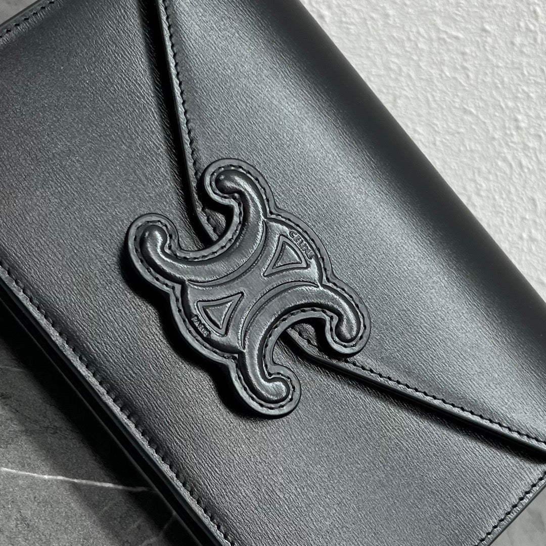 Celine 2026 Wallet On Strap Bag 19.5 Black Shiny Calfskin 281888