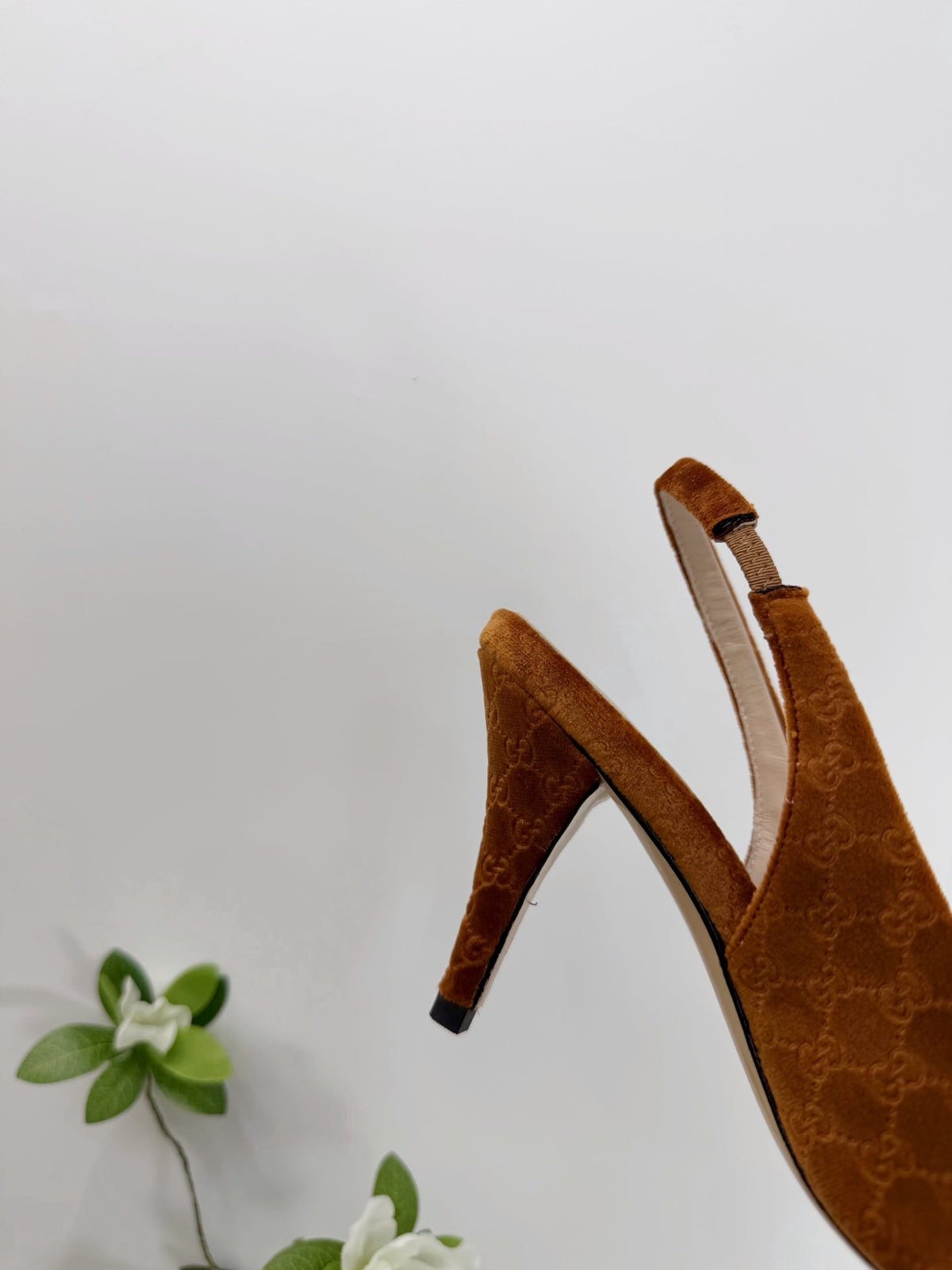 GG 26 Slingback Camel Brown Velvet 592421