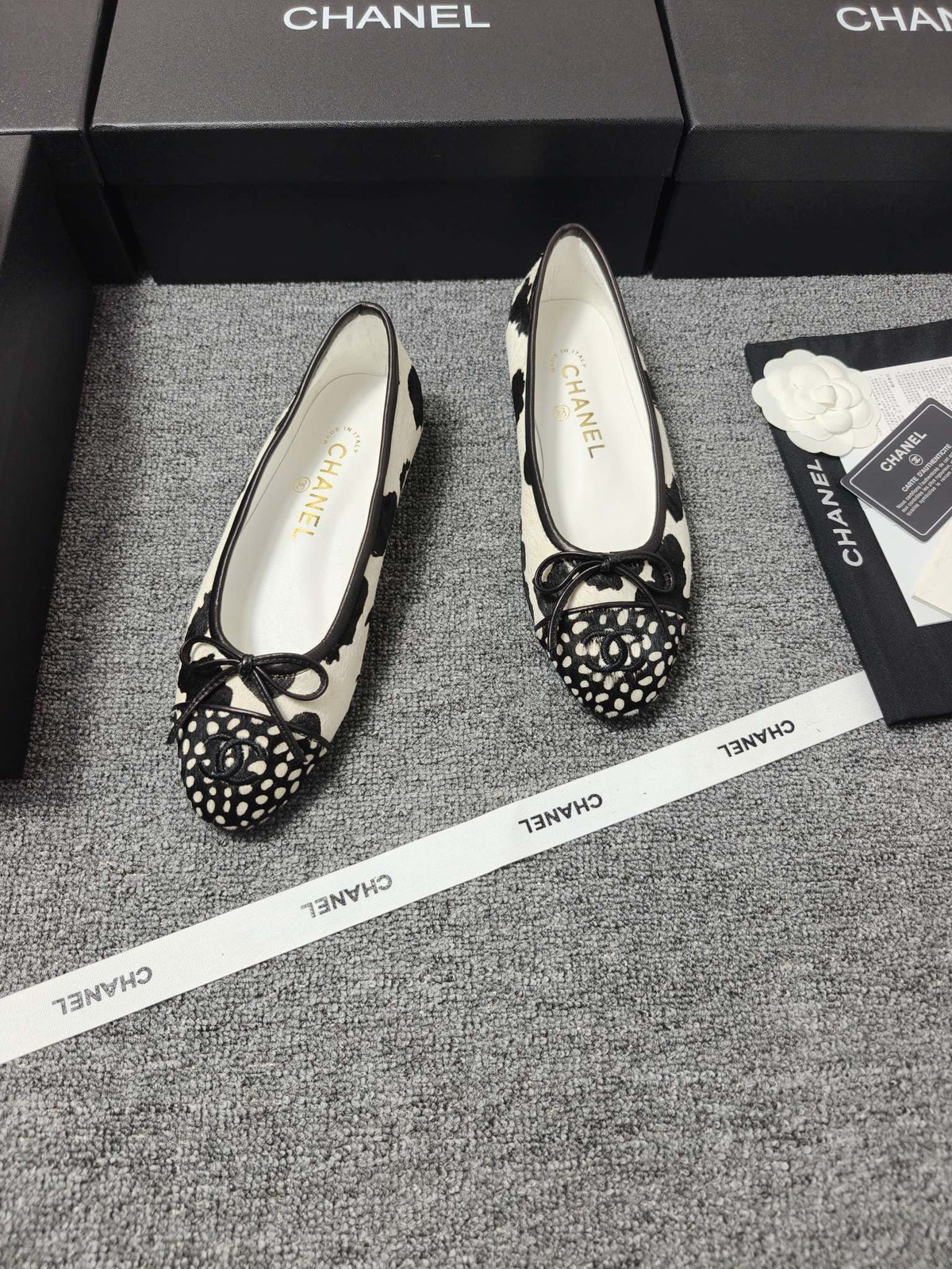 Chanel 2026 Ballet Flat Black White Horsehair Calfskin 696629