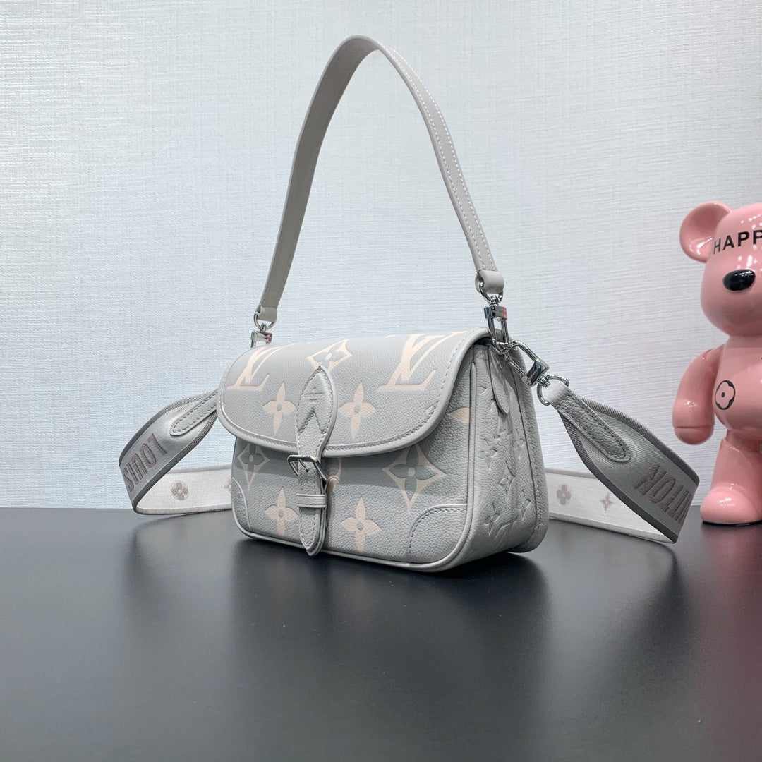 LV Diane Brume Gray Monogram Canvas 205493