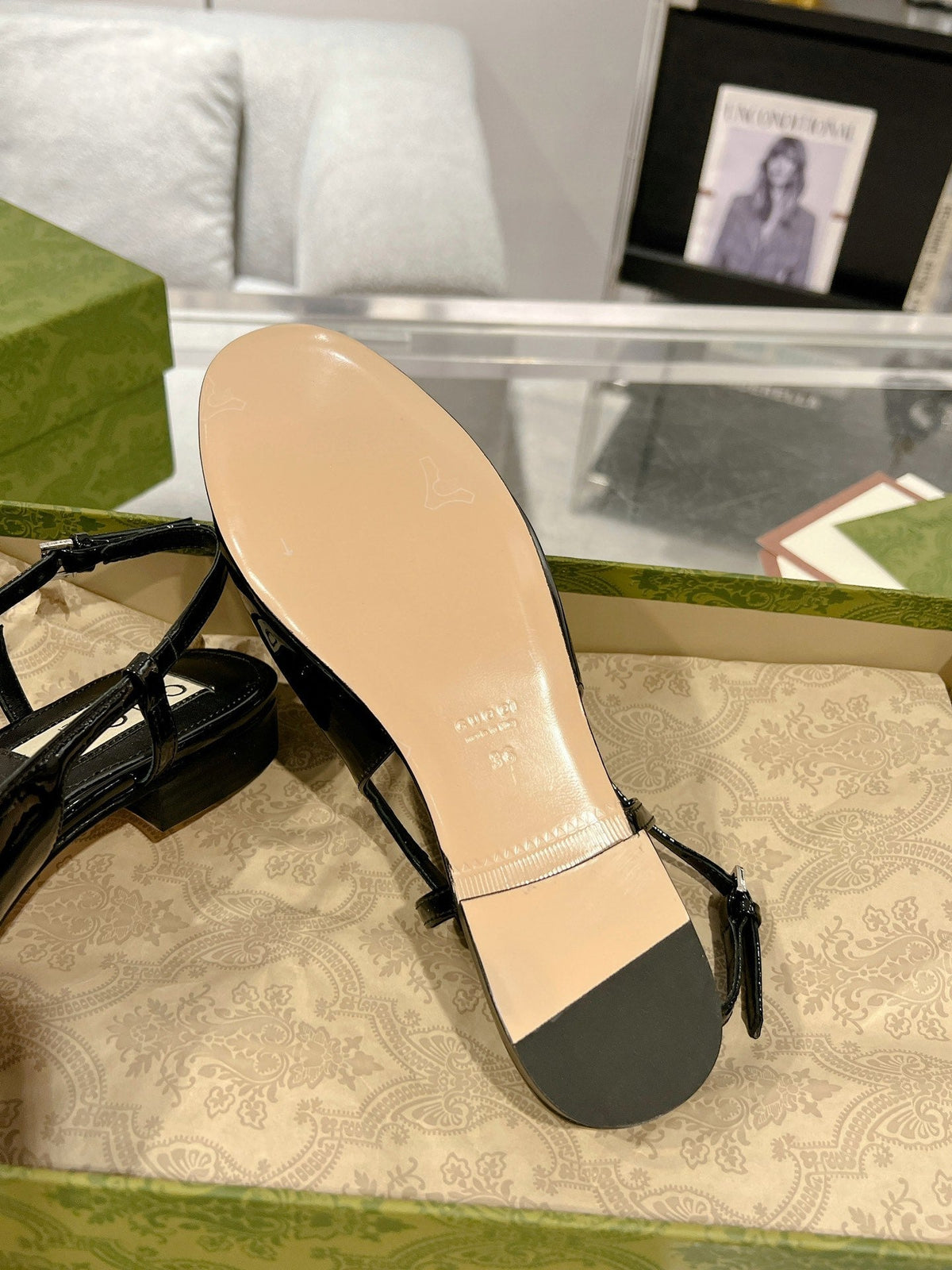 METALIC SLINGBACK FLATS IN BLACK CALFSKIN
