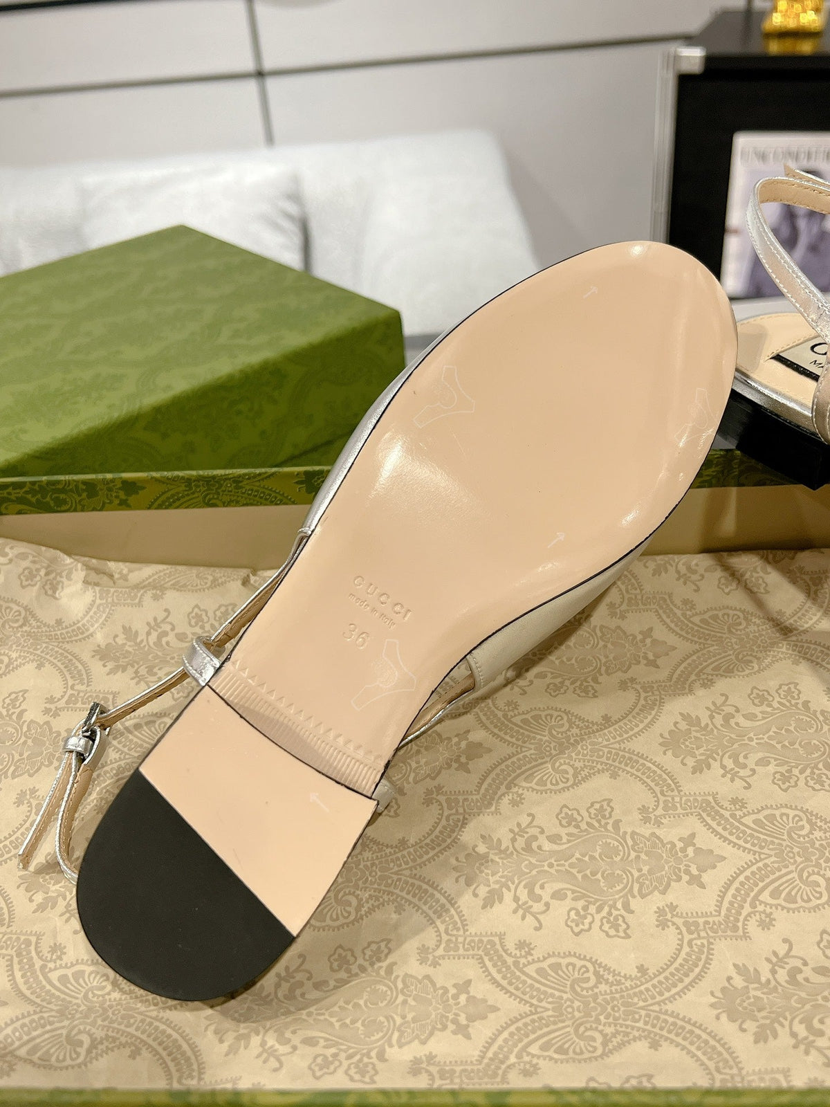 METALIC SLINGBACK FLATS IN SILVER CALFSKIN