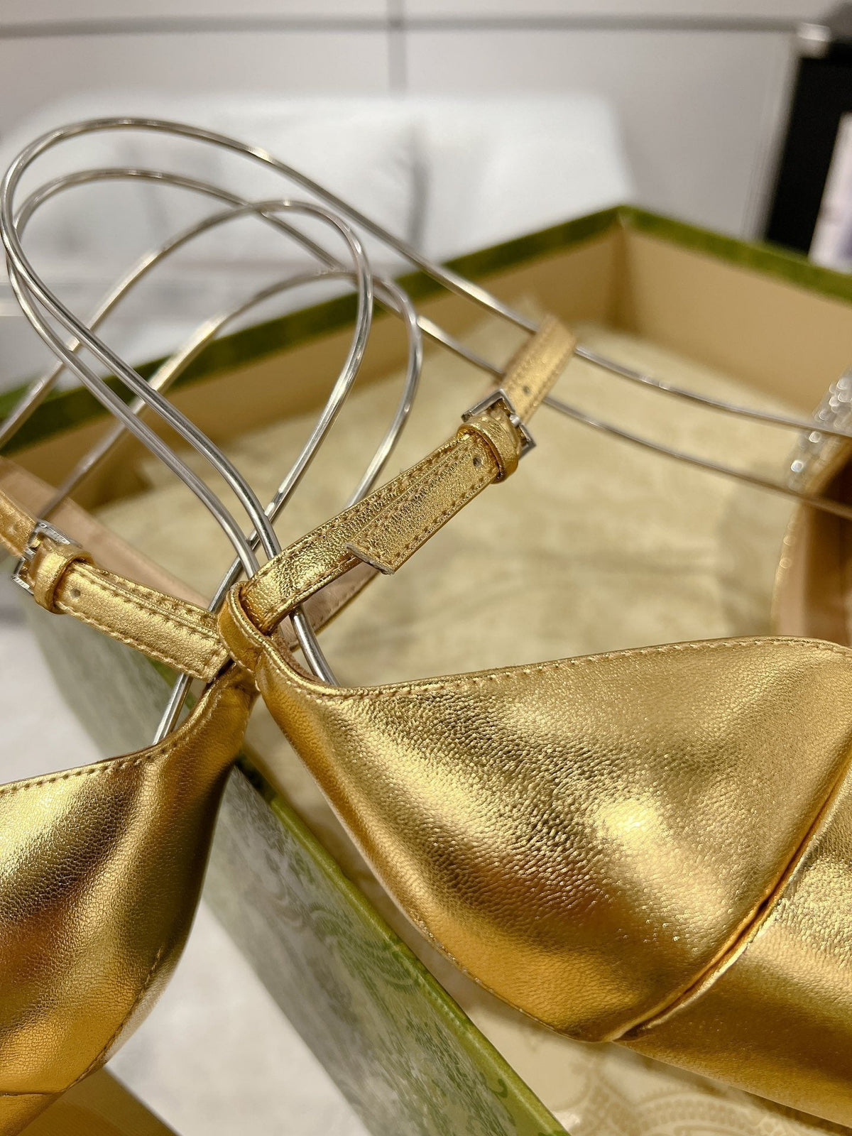 HIGH SANDAL SQUARE HEEL 12 CM IN GOLD CALFSKIN