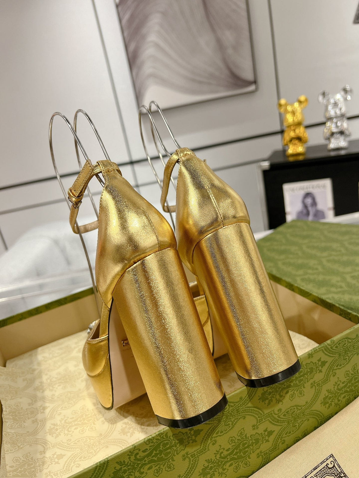 HIGH SANDAL SQUARE HEEL 12 CM IN GOLD CALFSKIN