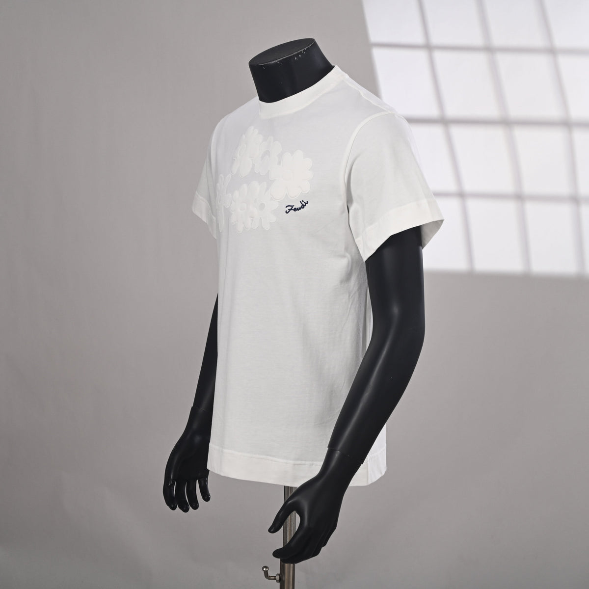 Fendi 2026 Men's  Floral Embroidered T-Shirt Cream Pure Cotton 827722