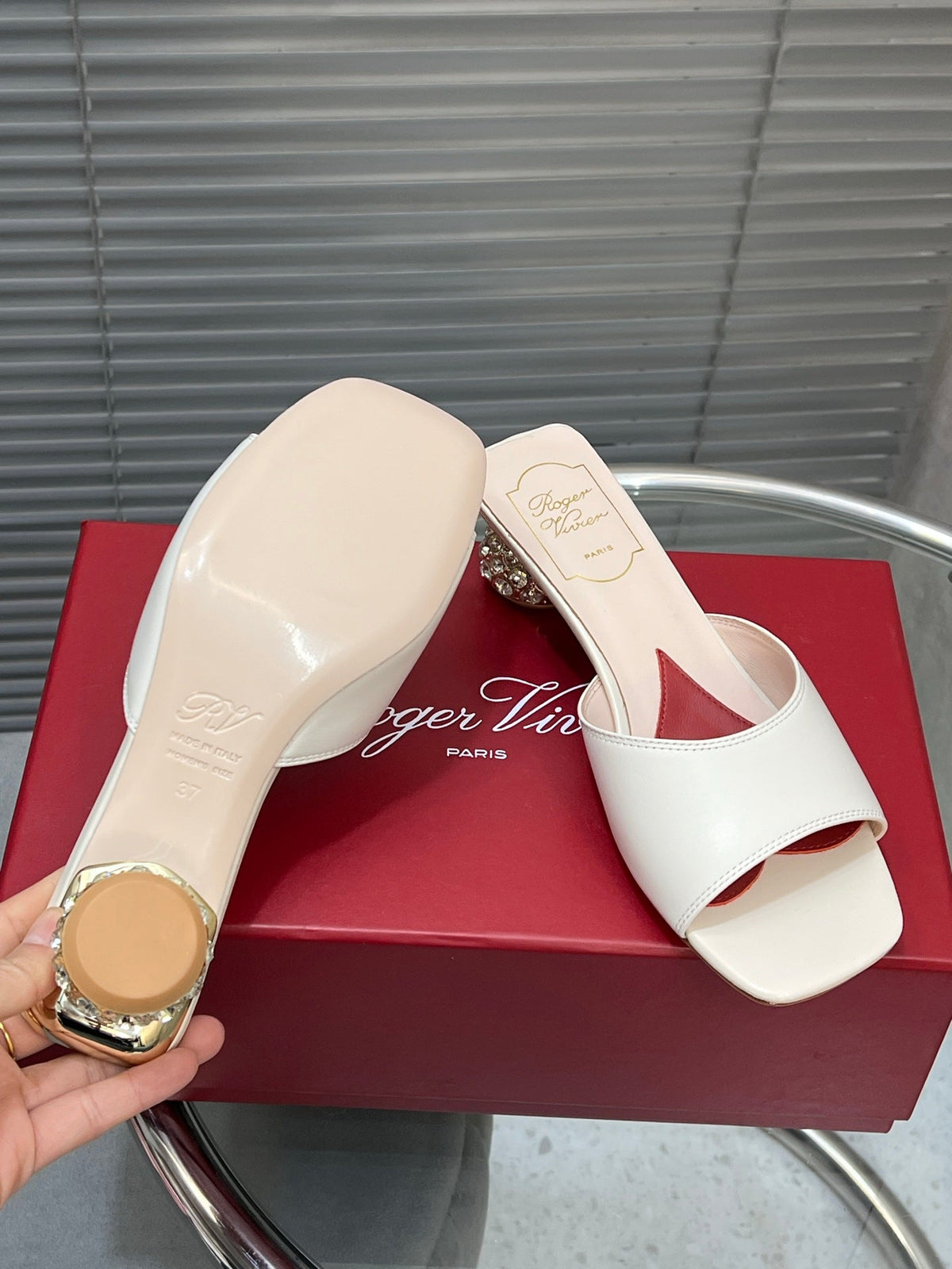 Viv Diamond Sole Mules White Cowhide 267688