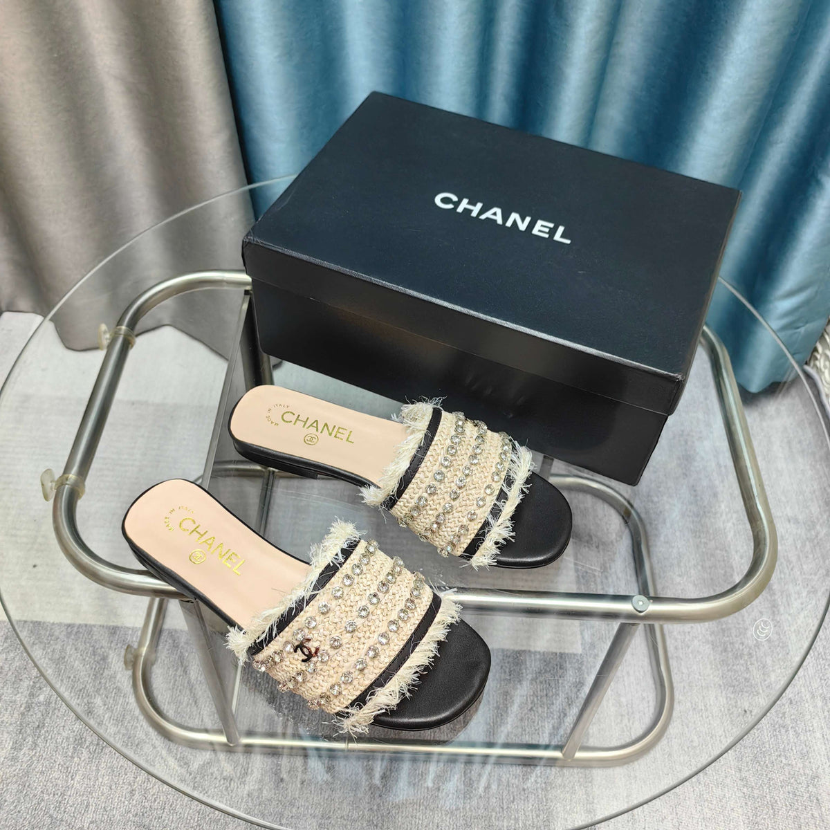 CC 25 Mule Raffia Strass