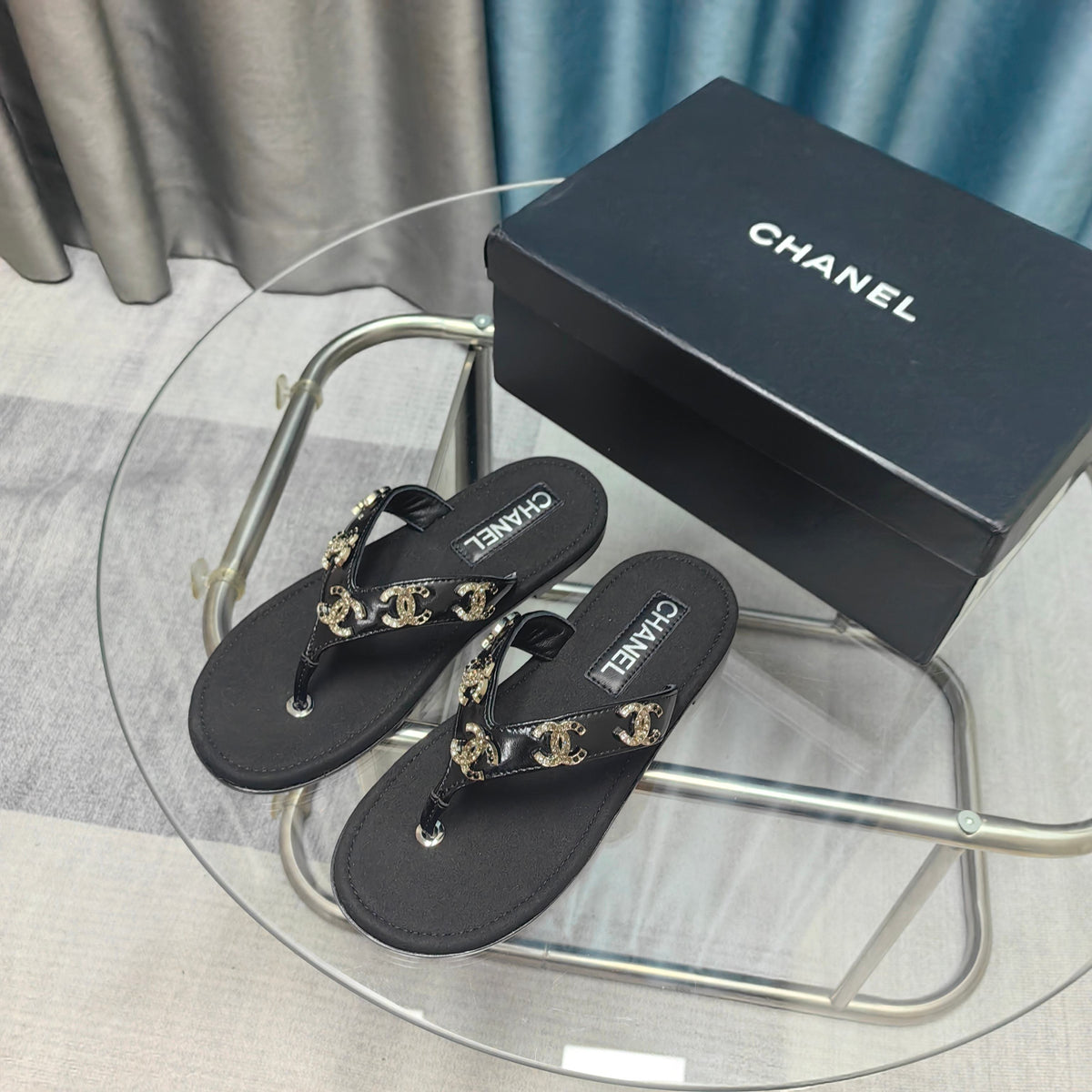 CC 25 Thong Sandal Diamond CC Logo