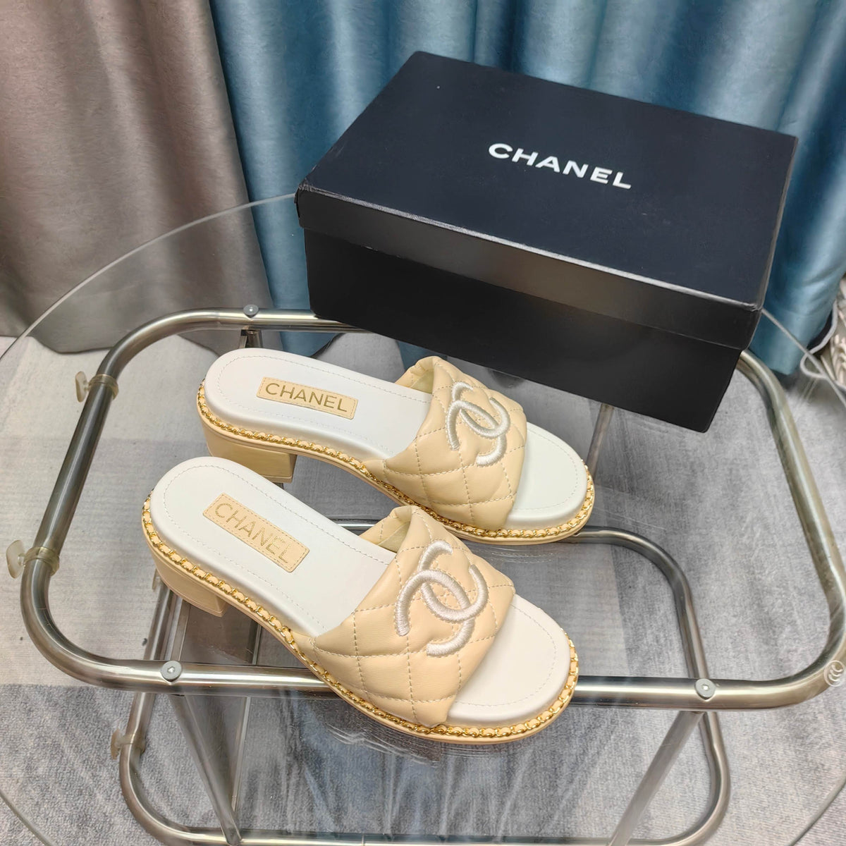 CC 25 Sandal 5cm Quilted Calfskin Leather Chain