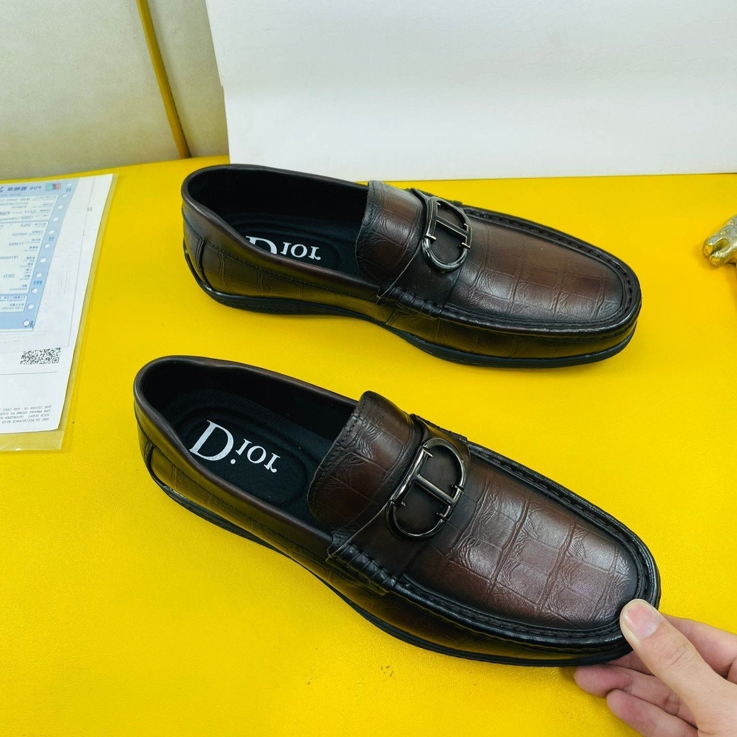 CD SYMBOL GRANVILLE LOAFER PECAN EMBOSSED CALFSKIN