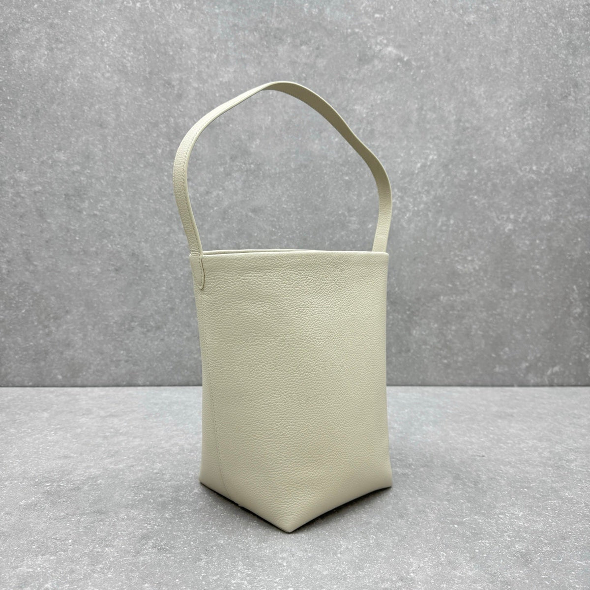 The Row 2025 N/S Park Tote Bag 34cm White Calfskin